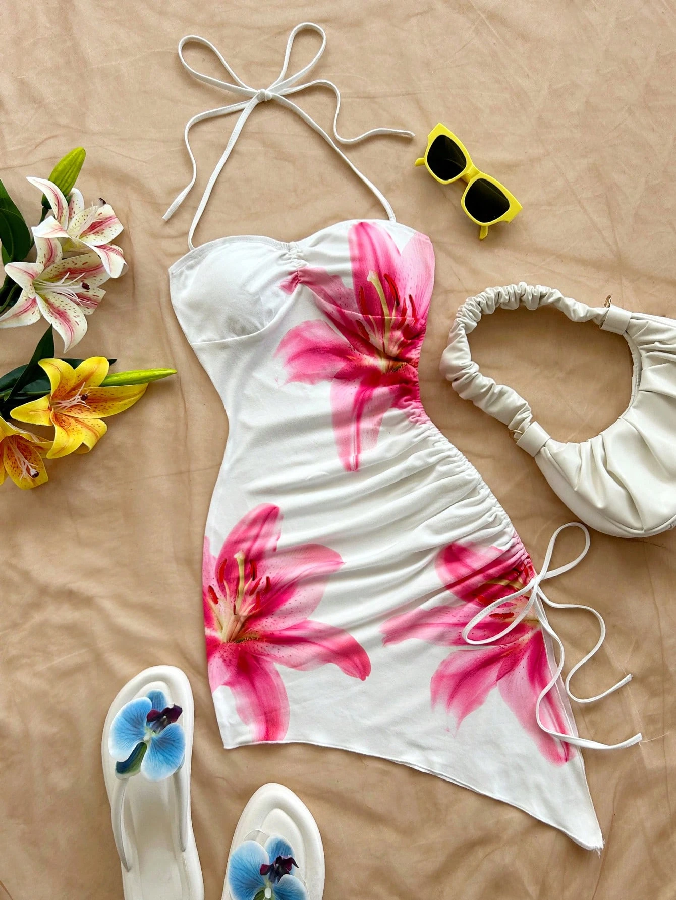 Women's Beach Vacation Graphic Floral Print Dress Asymmetric Hem Halter Neck Bow Bodycon Boho Short Dresses Streetwear 2025