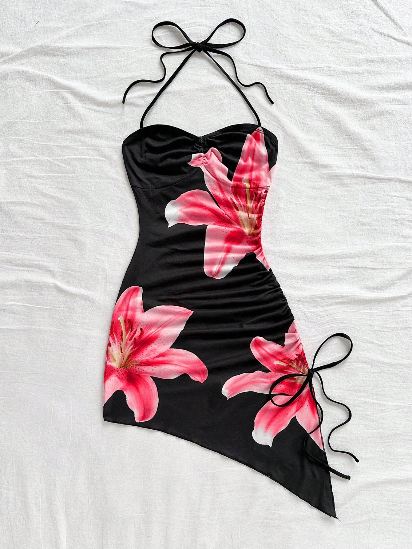 Women's Beach Vacation Graphic Floral Print Dress Asymmetric Hem Halter Neck Bow Bodycon Boho Short Dresses Streetwear 2025