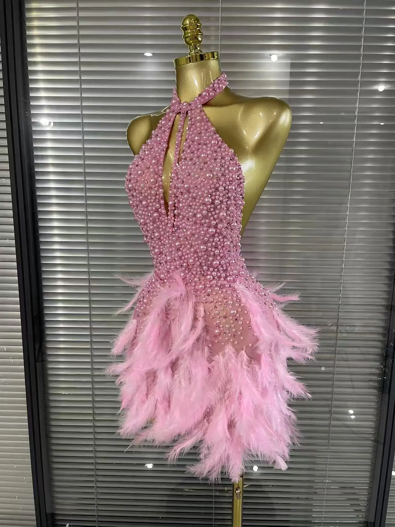 Shining Beading Women Sexy Halter Backless Feathers Bodycon Mini Dress Nightclub Party Celebrate Birthday Photoshoot Outfit