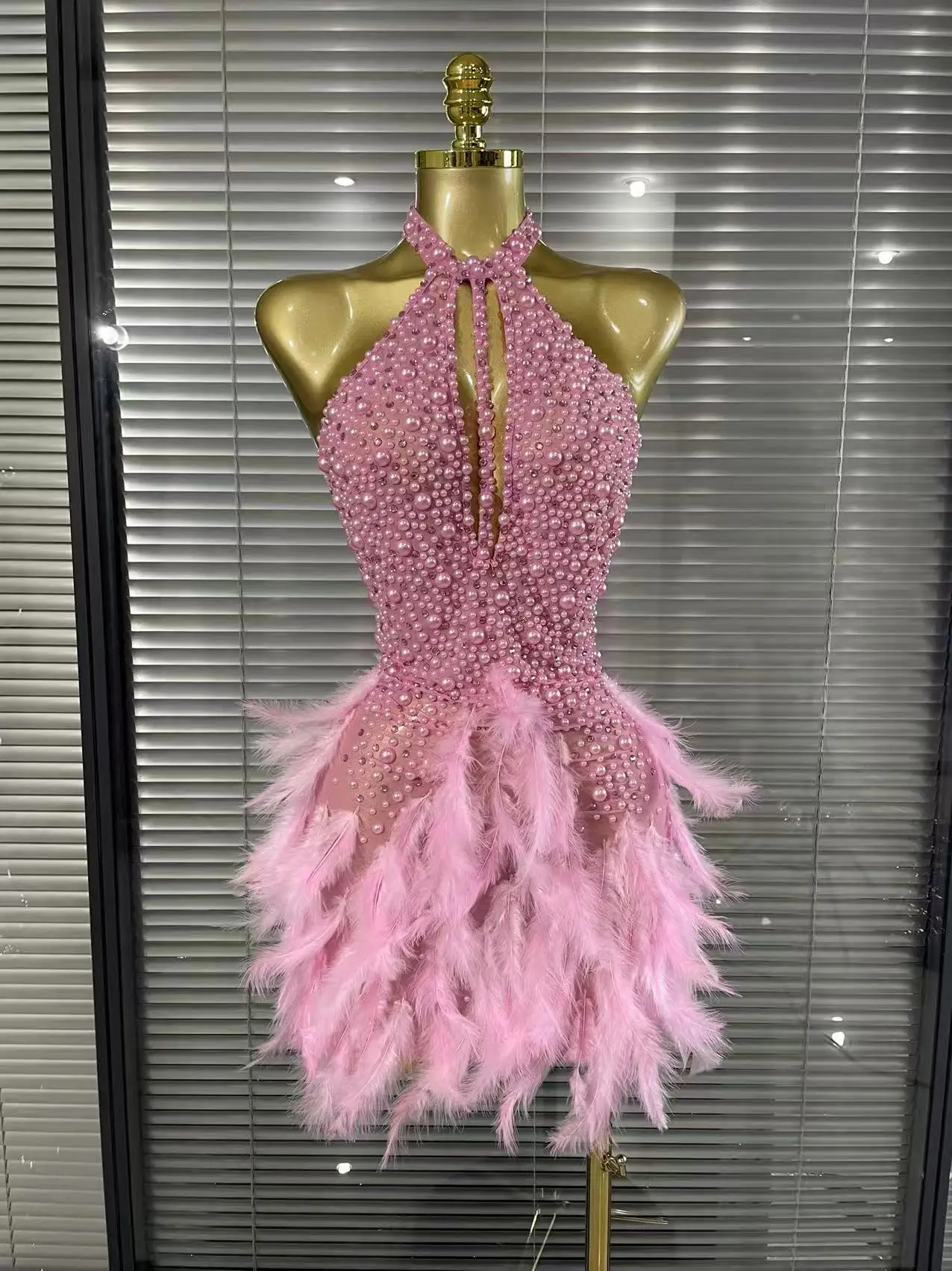 Shining Beading Women Sexy Halter Backless Feathers Bodycon Mini Dress Nightclub Party Celebrate Birthday Photoshoot Outfit