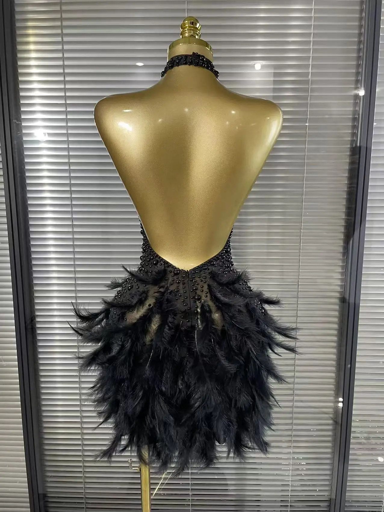 Shining Beading Women Sexy Halter Backless Feathers Bodycon Mini Dress Nightclub Party Celebrate Birthday Photoshoot Outfit