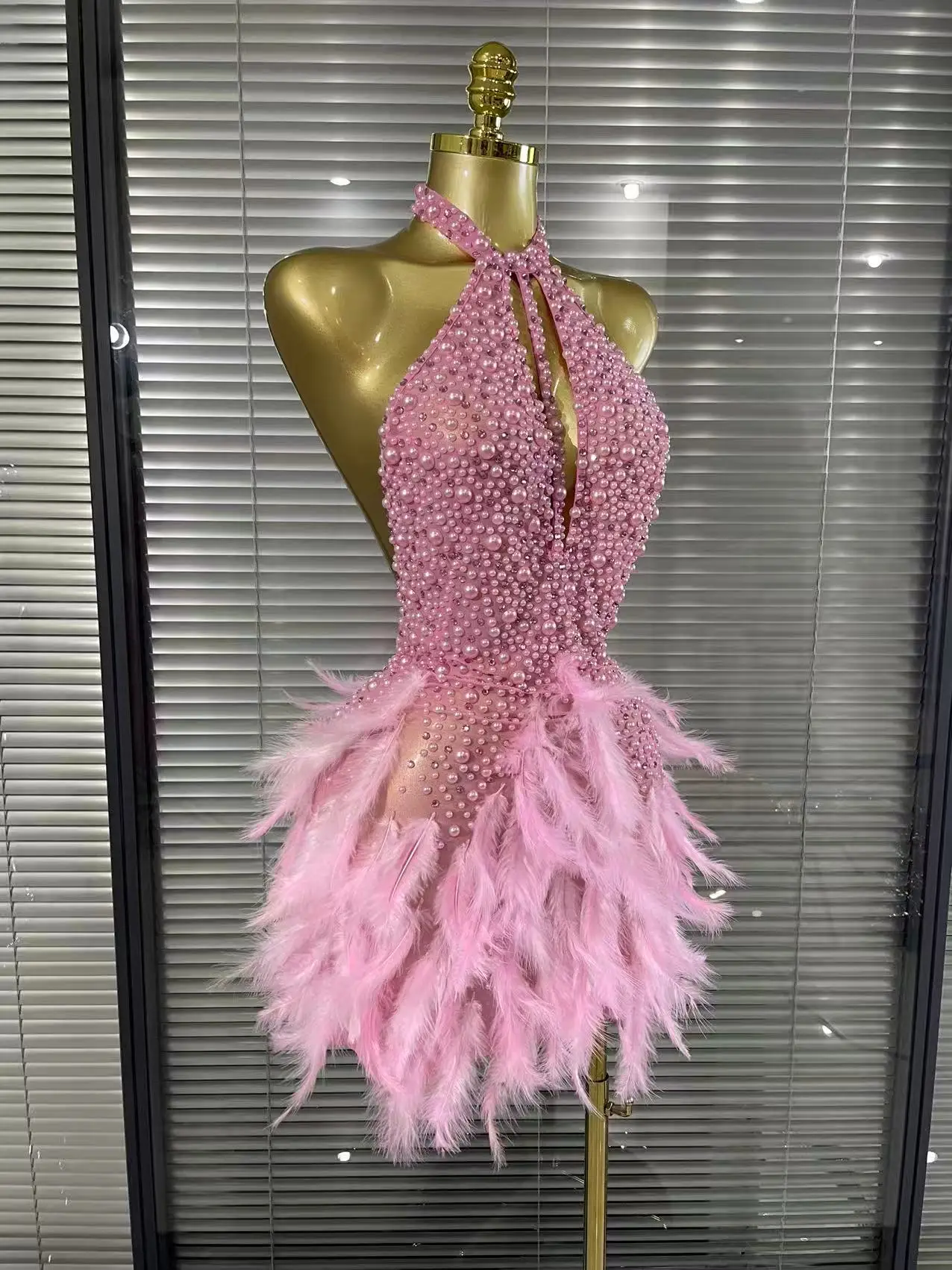 Shining Beading Women Sexy Halter Backless Feathers Bodycon Mini Dress Nightclub Party Celebrate Birthday Photoshoot Outfit