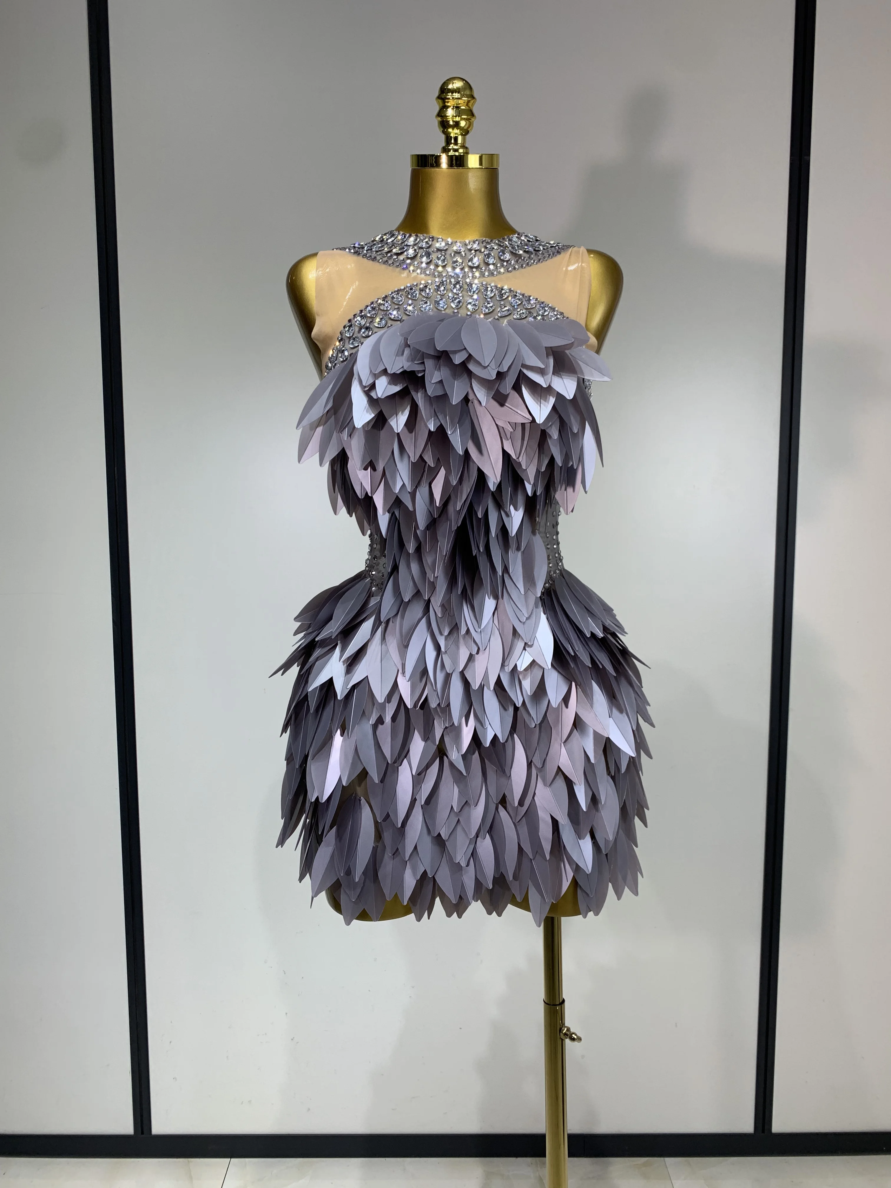 Women Sexy Long Sleeve Sequins Diamonds Mini Celebrity Dress Birthday Party Costume Bar Nightclub Stage Performance Clothing