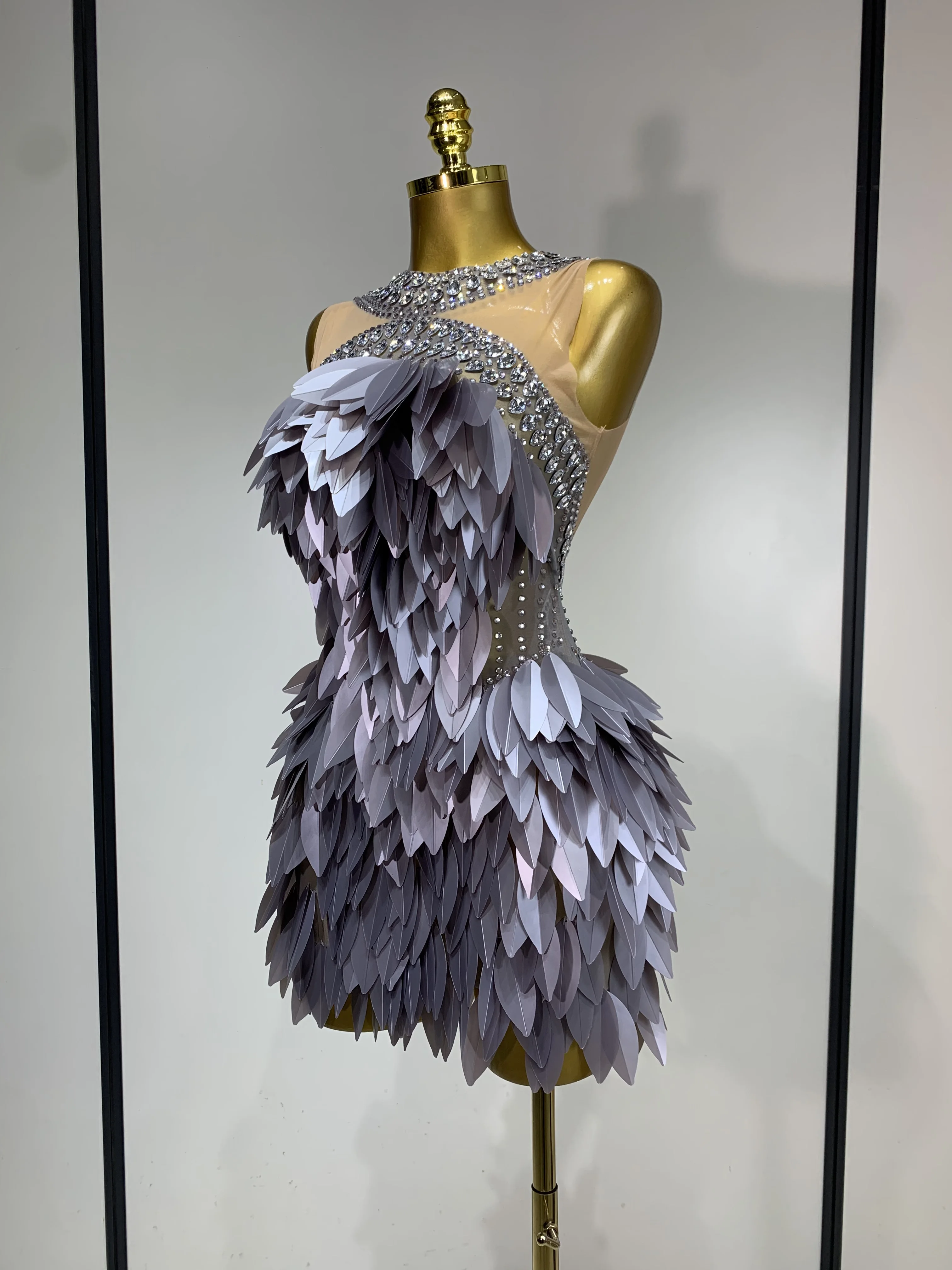 Women Sexy Long Sleeve Sequins Diamonds Mini Celebrity Dress Birthday Party Costume Bar Nightclub Stage Performance Clothing