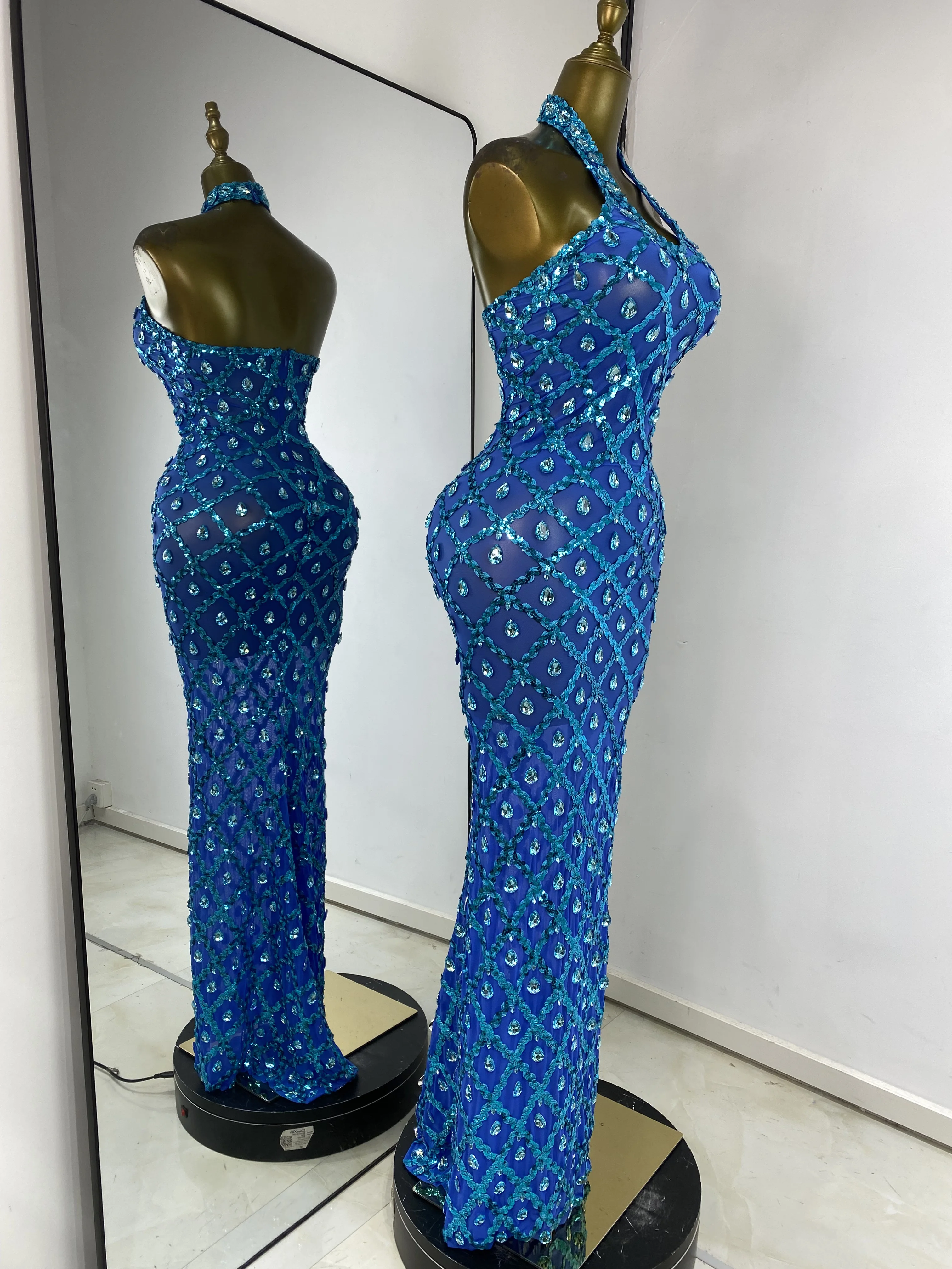 Women Luxury Prom Gowns Blue Sparkly Rhinestones Sequines Halter Backless Maxi Long Birthday Evening Club Party Dresses