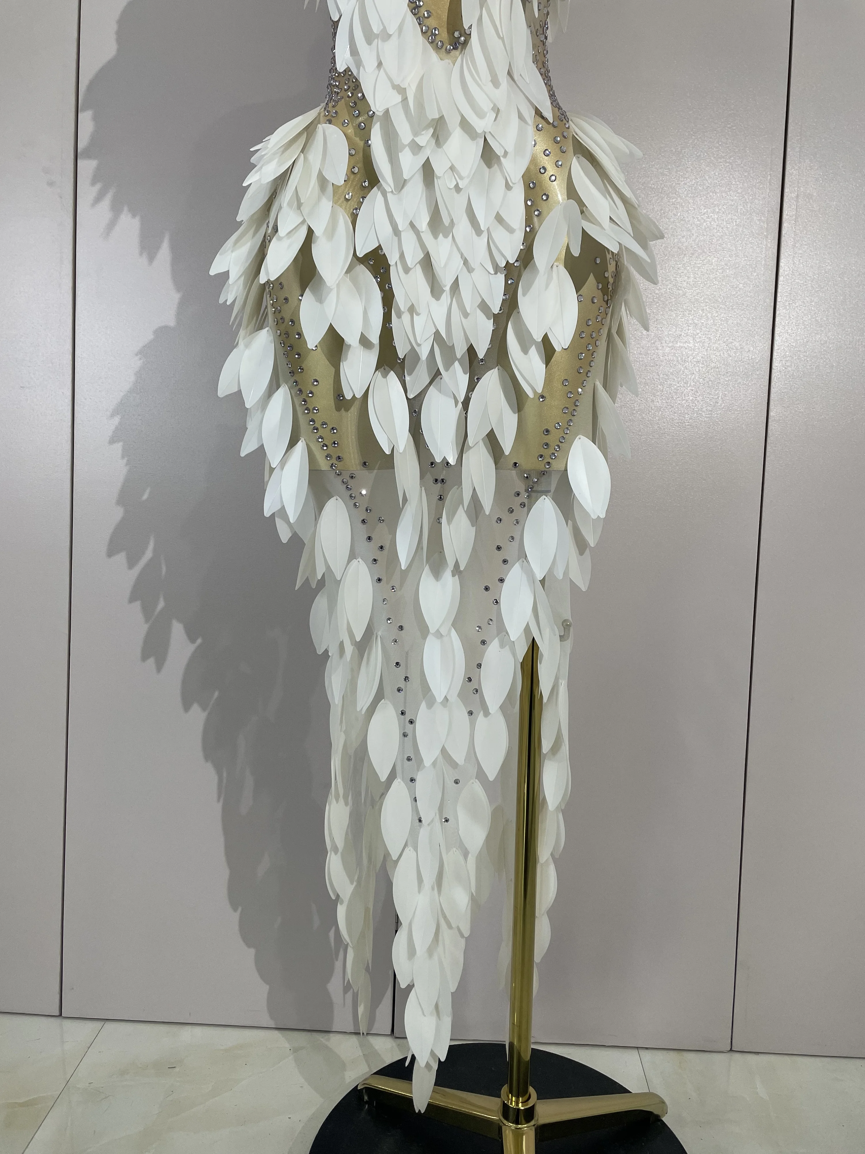 2026 Elegant Pearl Transparent Mesh Long Dress Women Evening Party Birthday Wedding Gown Red Carpet Celebrity Sexy Stage Outfit