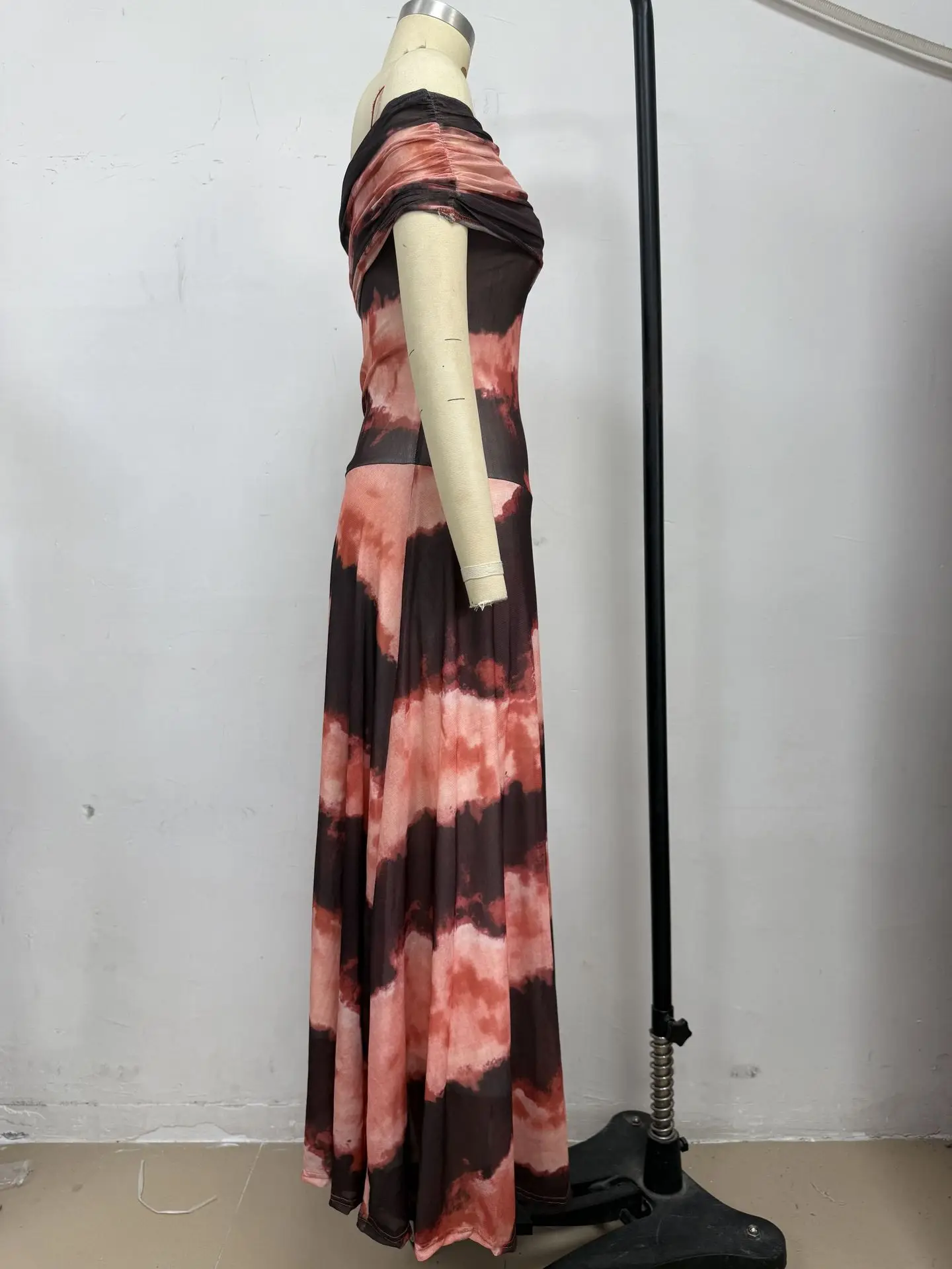 Vintage Off Shoulder Printed Maxi Dress Women Sleeveless Chiffon Ruched Long Dress Elegant Vacation Wedding Guest Party Vestidos