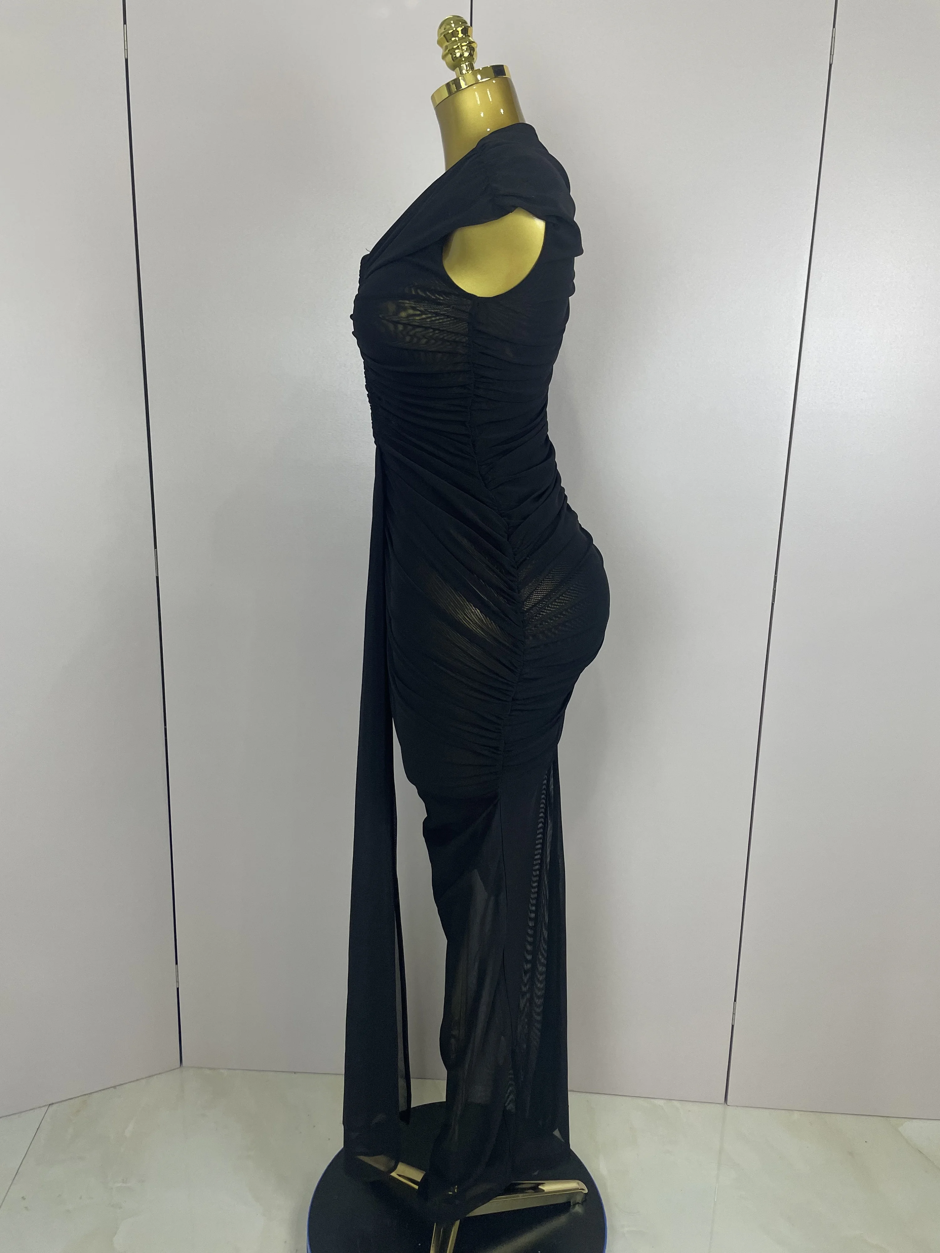 Women Sexy Sleeveless O-Neck Hollow Out Mesh Bodycon Long Dress Fashion Show Celebrate Celebrity Evening Birthday Party Dress