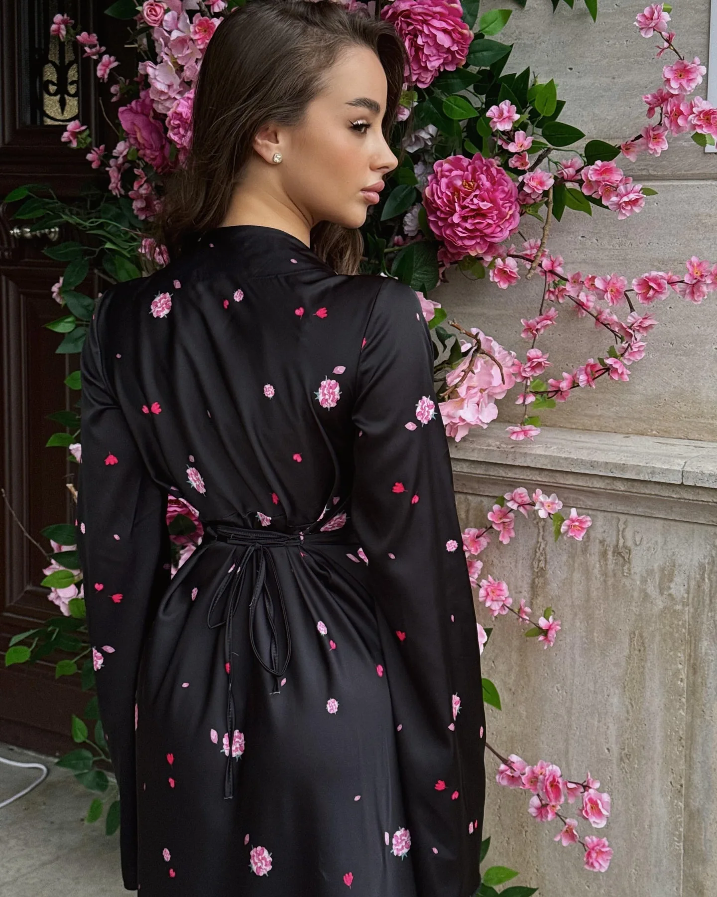 2025 Autumn Elegant Printed Satin Long Dress Women Slim Lace Up V-neck Full Sleeve Pleat Dresses Lady Party Evening Robes New