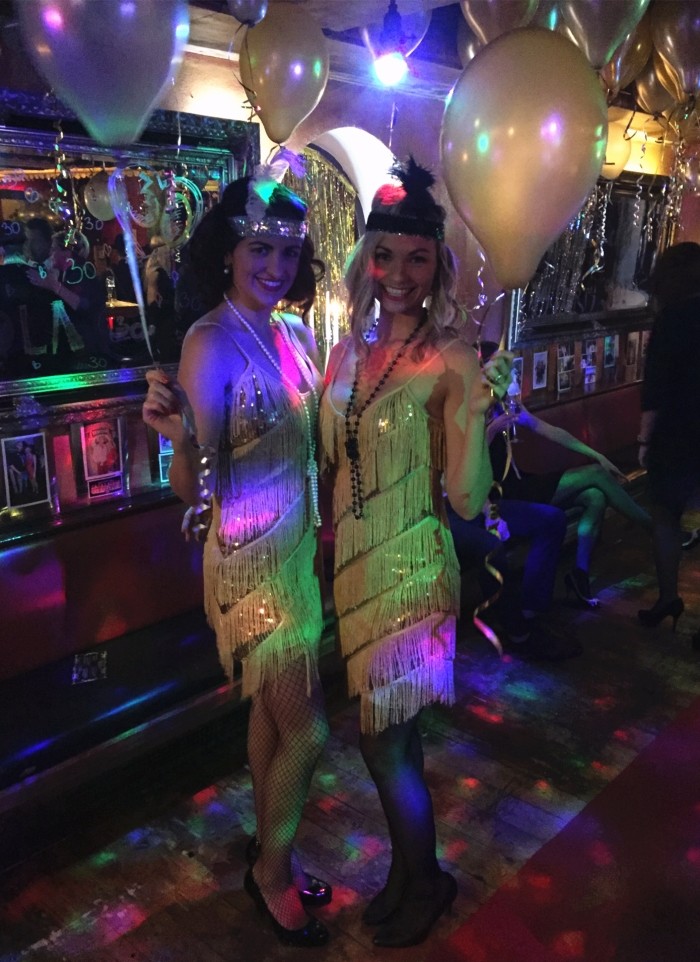 Women 1920s Vintage Great Gatsby Party Sequin Dress Sexy V-Neck Summer Cami Dress Gold Fringe Dress Vestidos Flapper Costumes