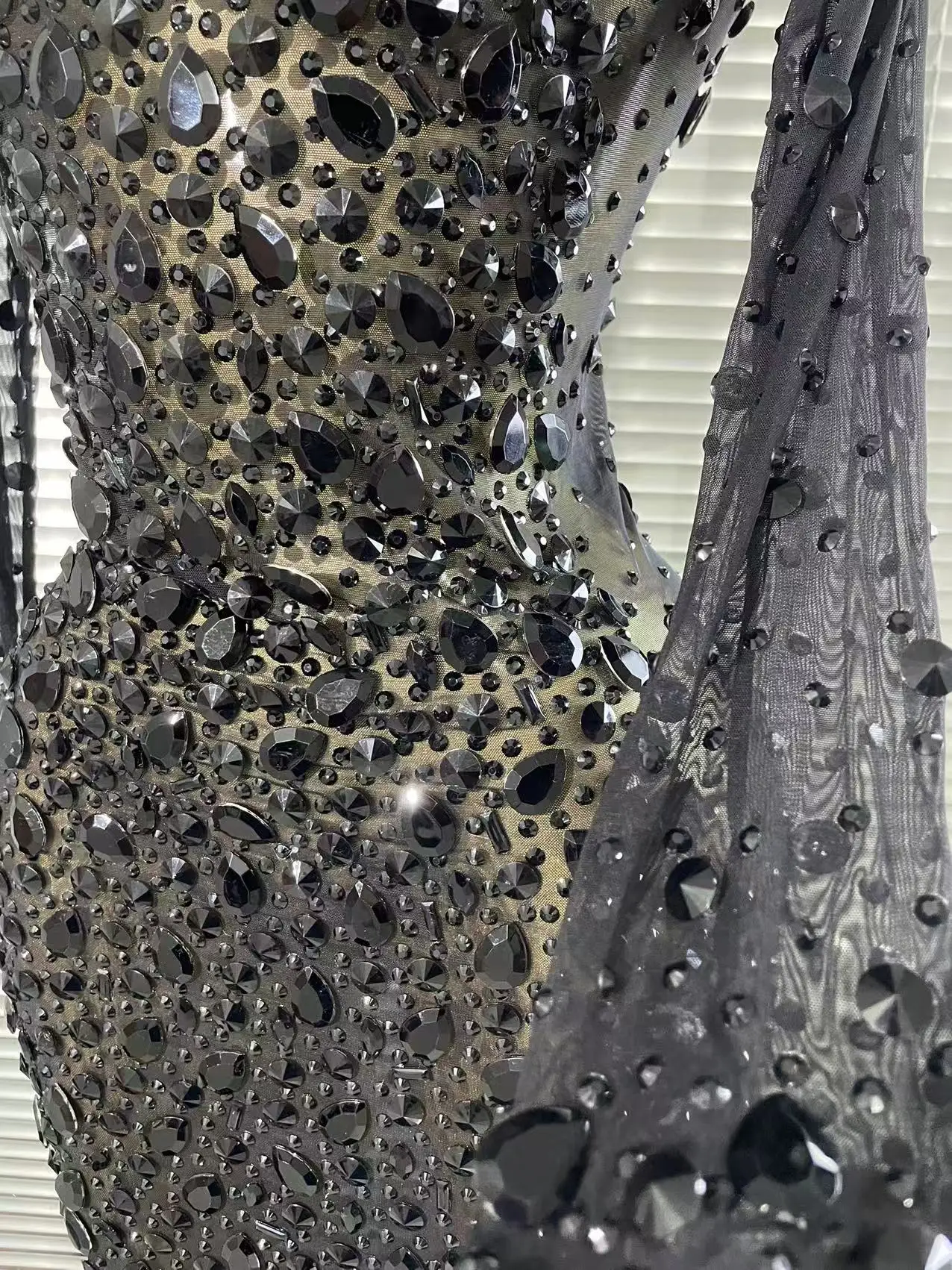 Black Red Women Long Sleeve Sexy Sparkly Crystal Mesh See Through Feathers Floor-length Mermaid Dress Evening Party Prom Outfit