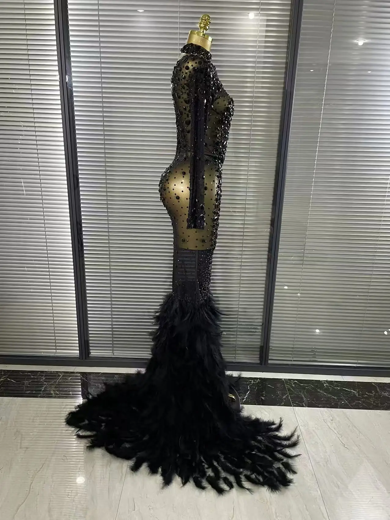 Black Red Women Long Sleeve Sexy Sparkly Crystal Mesh See Through Feathers Floor-length Mermaid Dress Evening Party Prom Outfit