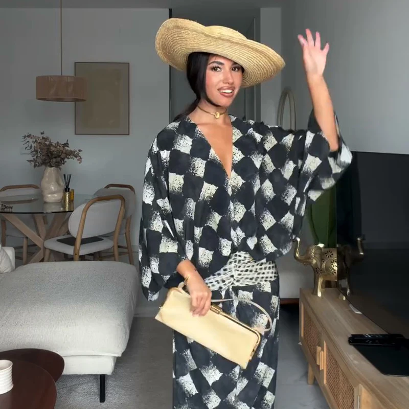 V-Neck Loose Waist Cinched Long Dress Woman Contrasting Colors Short Sleeve Pleated Maxi Dresses Chic Vacation Women's New Dress