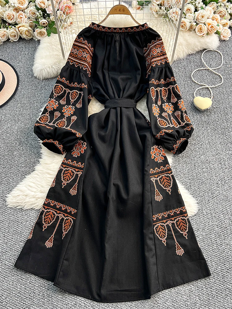 Bohemian Retro Ethnic Style Dress Women's New Spring Autumn Embroidered Lace Up Lantern Sleeves Waist Cinching Long Dress A155