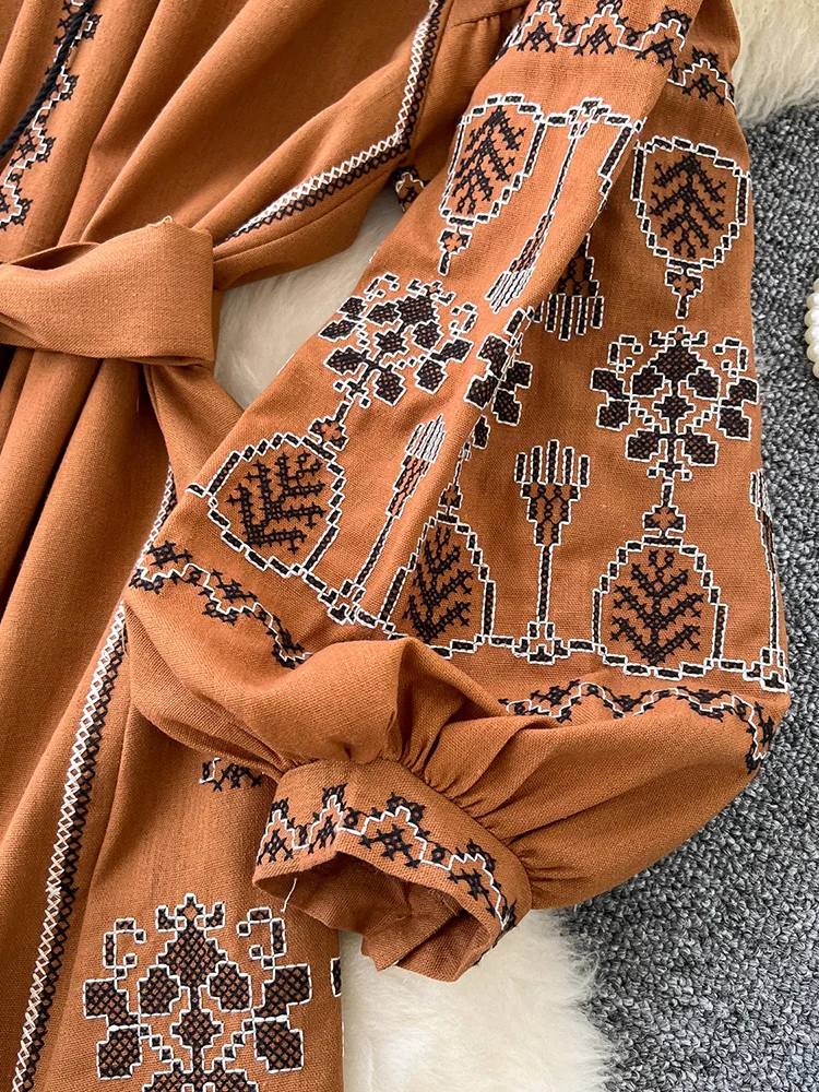 Bohemian Retro Ethnic Style Dress Women's New Spring Autumn Embroidered Lace Up Lantern Sleeves Waist Cinching Long Dress A155