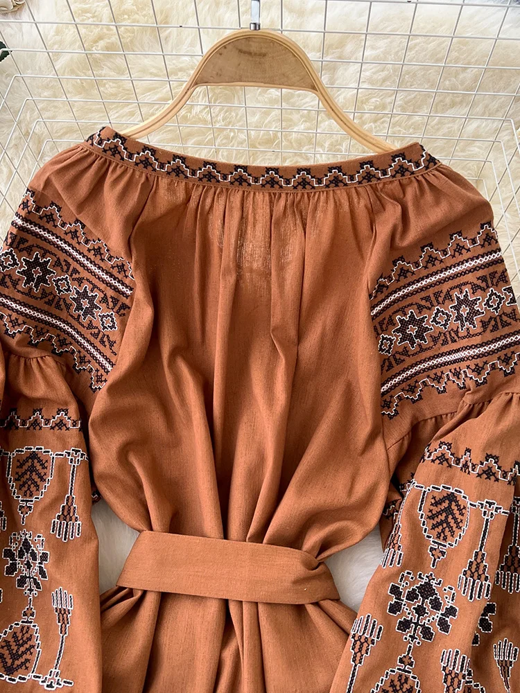 Bohemian Retro Ethnic Style Dress Women's New Spring Autumn Embroidered Lace Up Lantern Sleeves Waist Cinching Long Dress A155