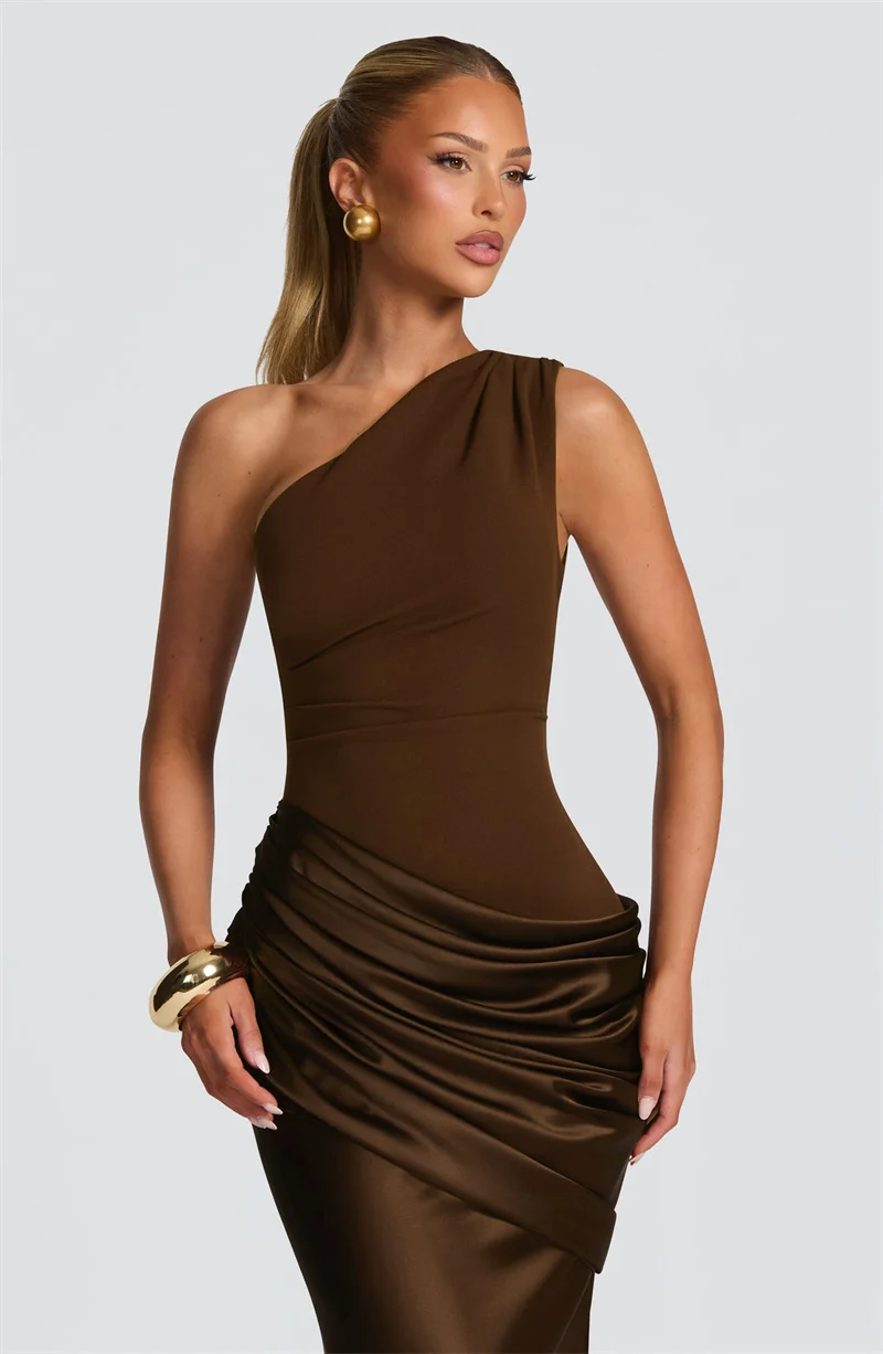 Mozision One Shoulder Backless Sexy Maxi Dress Women Gown Elegant Patchwork Skew Collar Sleeveless Bodycon Club Party Long Dress