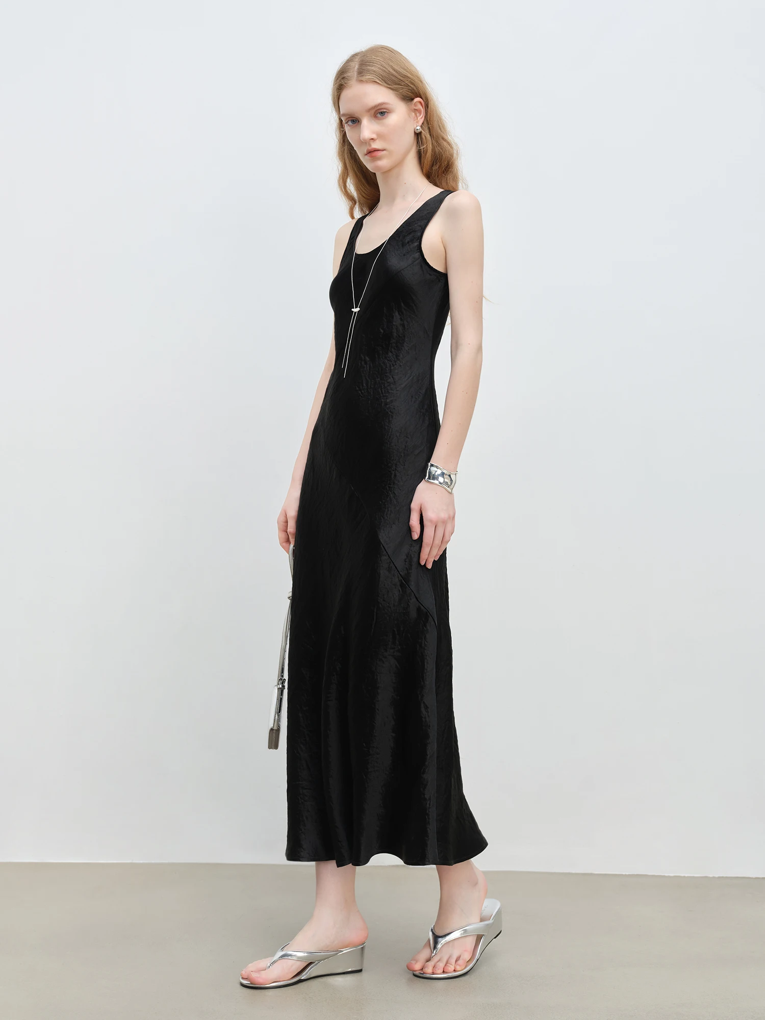 ZIQIAO Little Luxury Acetate Bias Cut Temperament Dress Women's Summer 2025 New Style 25ZQ91103