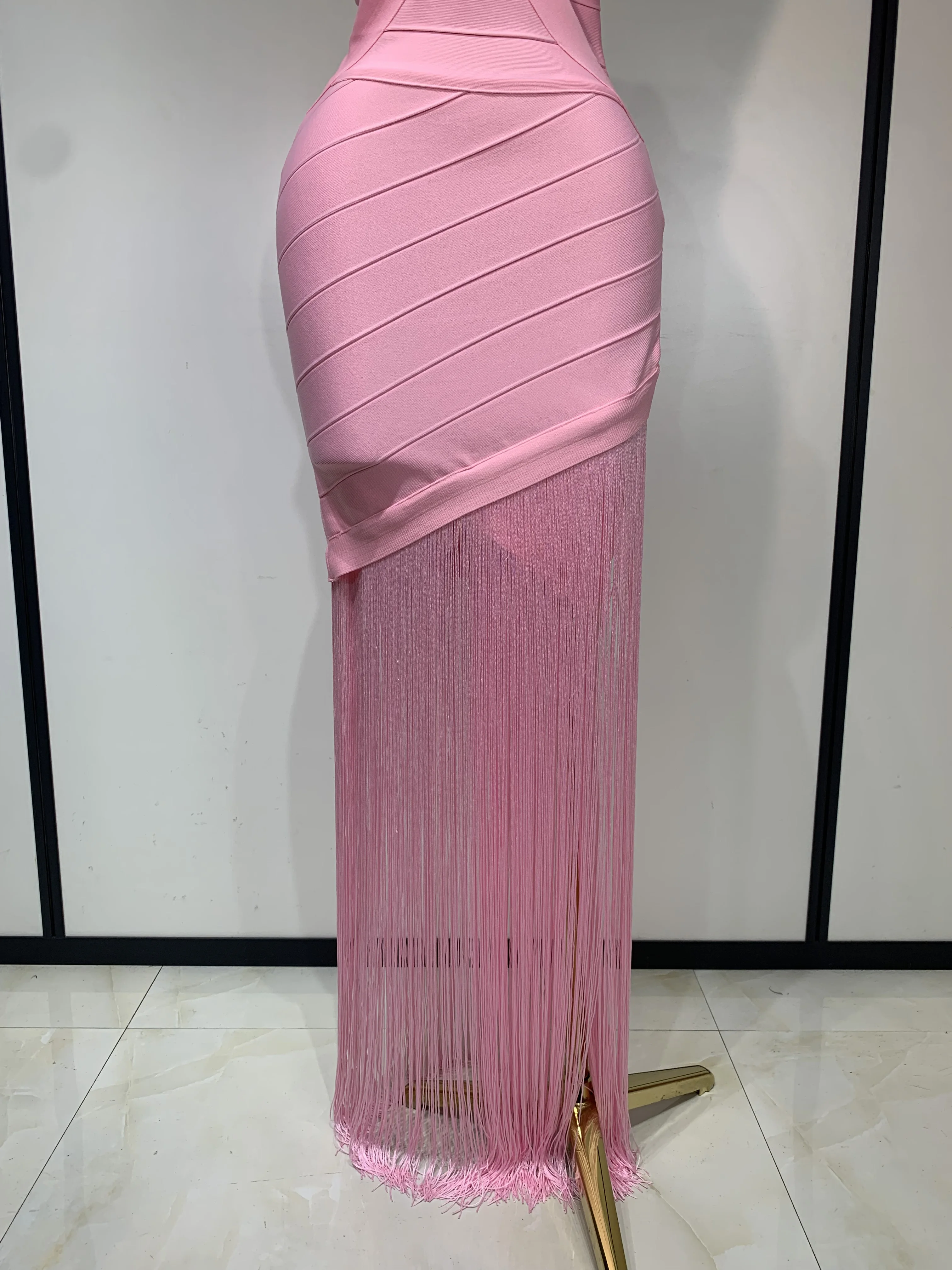 Women Sleeveless Sexy V-neck Tassel Bodycon Bandage Dress Celebrity Elegant Evening Party High Quality Club Birthday Dress