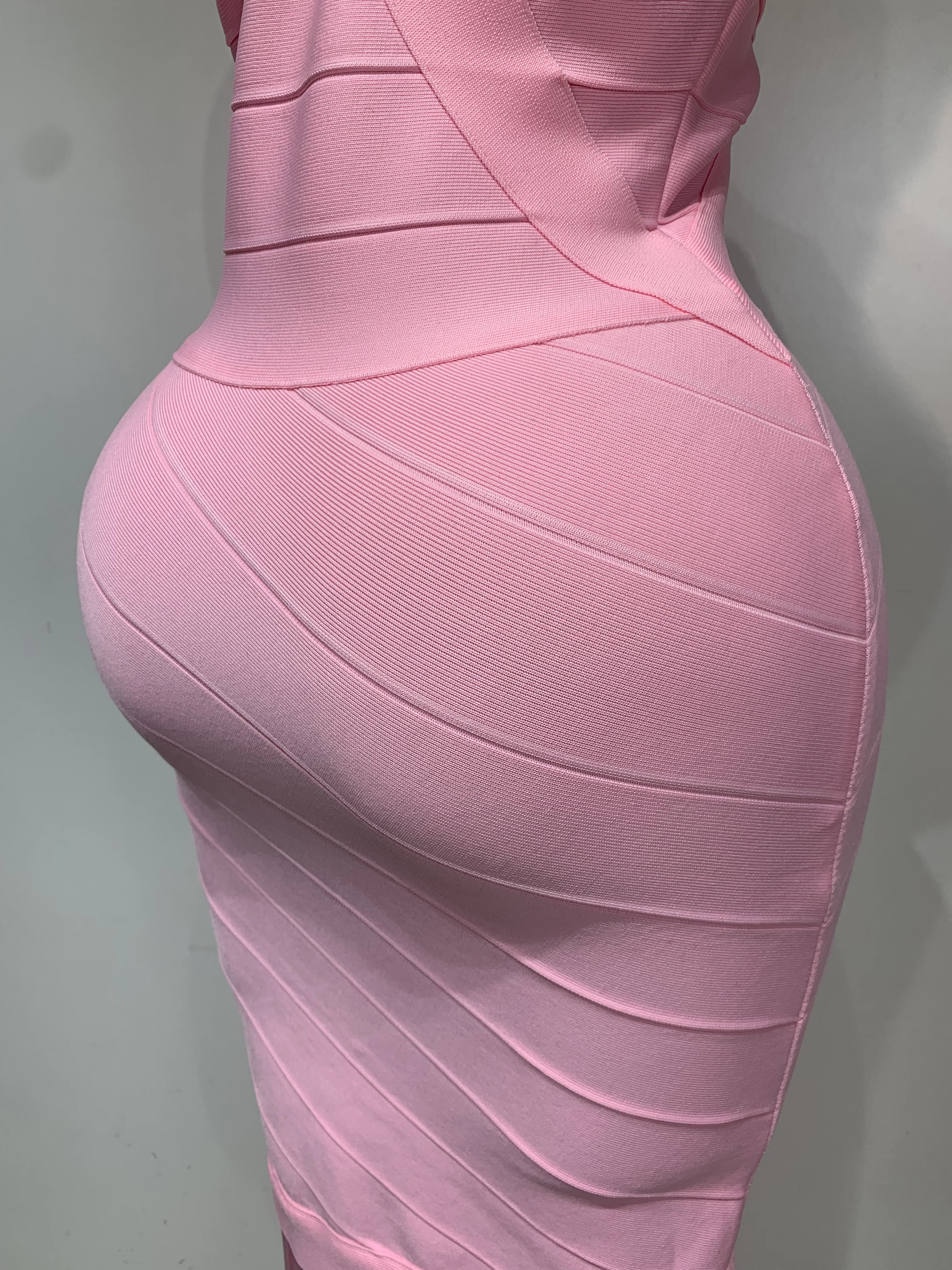 Women Sleeveless Sexy V-neck Tassel Bodycon Bandage Dress Celebrity Elegant Evening Party High Quality Club Birthday Dress