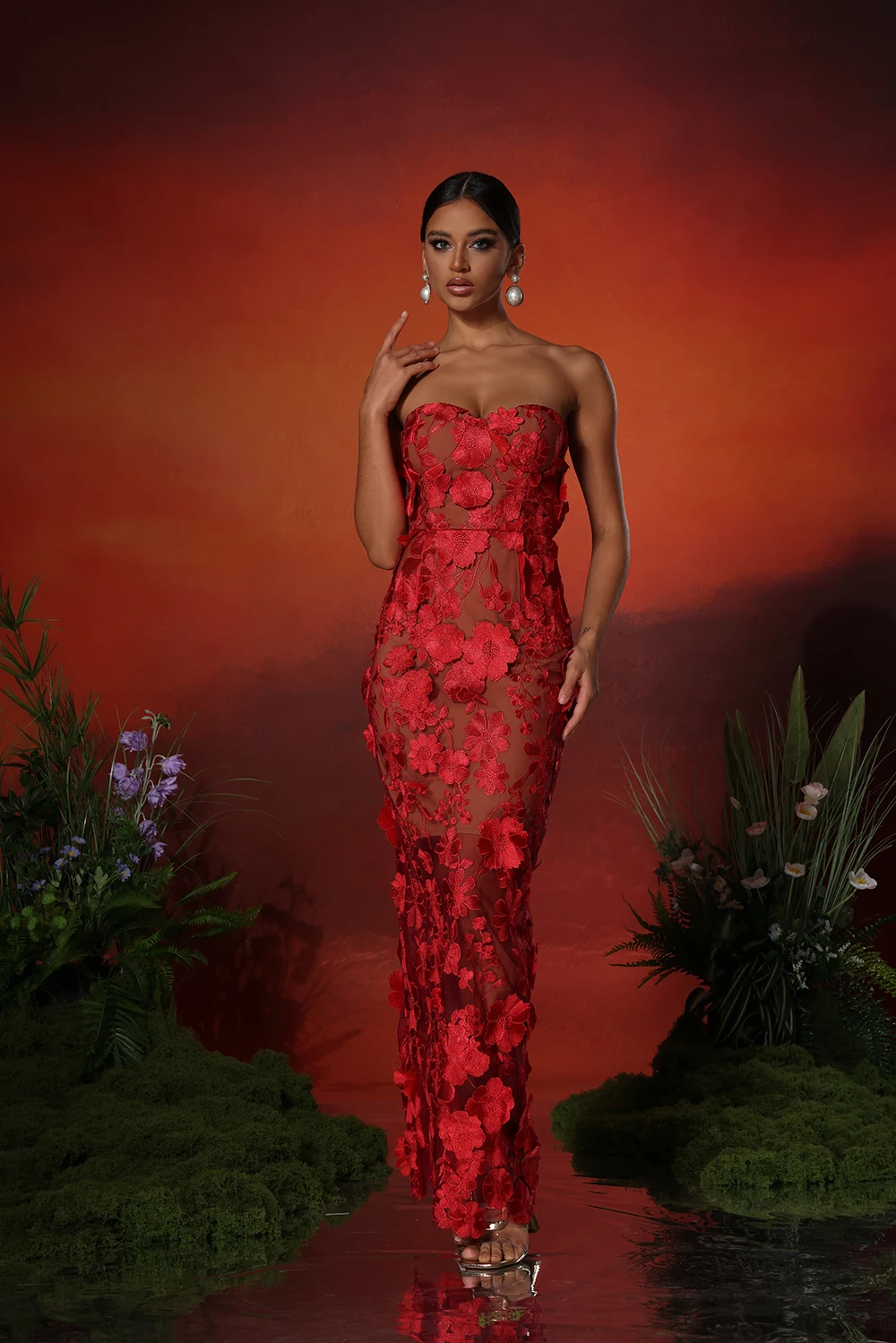 New Red Embroidered Flower Strapless Dress, Women's Slim and Sexy Party Dress, Long Skirt