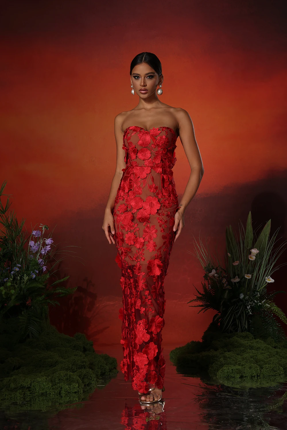 New Red Embroidered Flower Strapless Dress, Women's Slim and Sexy Party Dress, Long Skirt