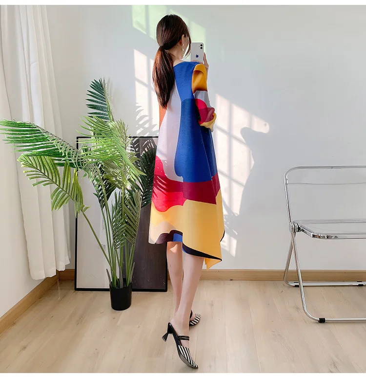 LANMREM Irregular Printing Pleated Dress Women's Round Neck Loose Contrast Color Dresses Female 2025 Spring Summer Tide 2R1504