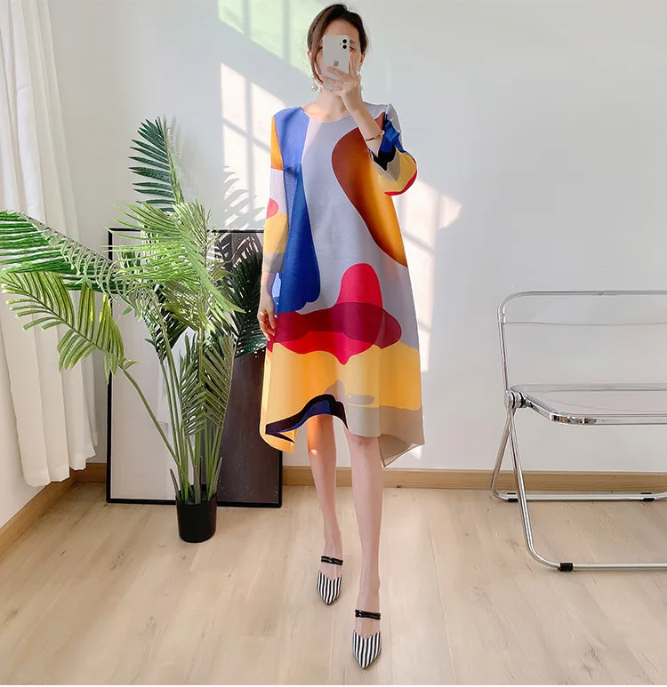 LANMREM Irregular Printing Pleated Dress Women's Round Neck Loose Contrast Color Dresses Female 2025 Spring Summer Tide 2R1504