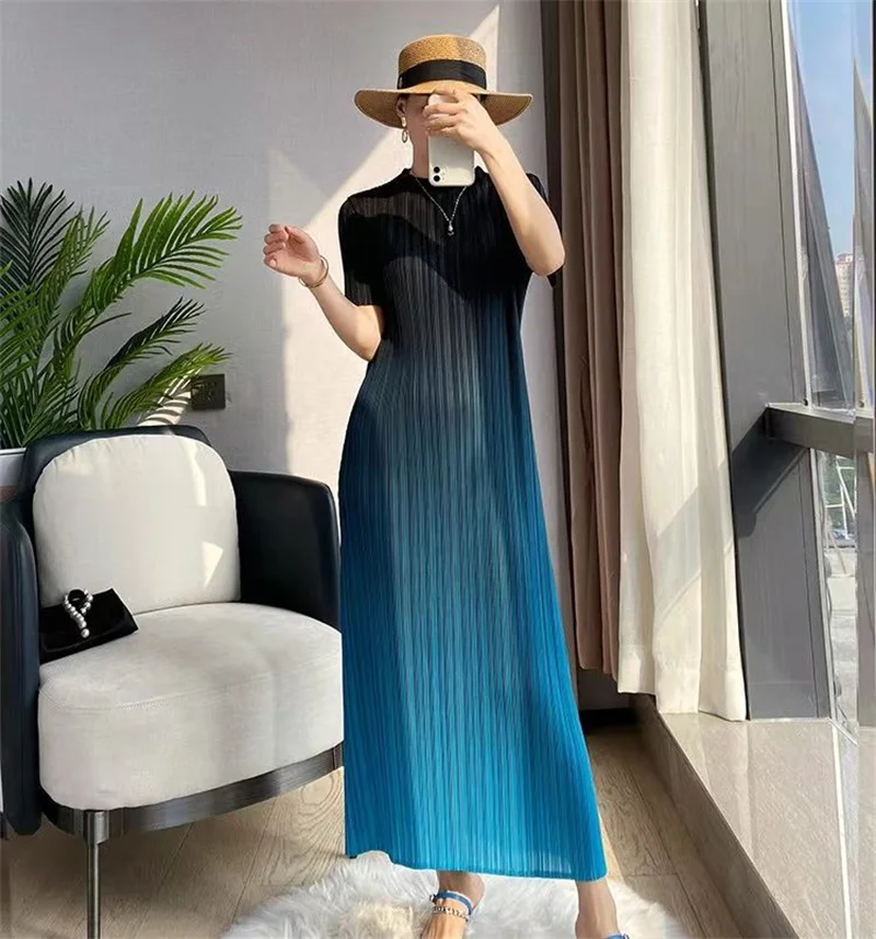 Long Dresses Elegant Party Dresses Woman Miyake Pleated Dress Female Gradient Long Loose Fashion Stitching Drape Bottoming Dress