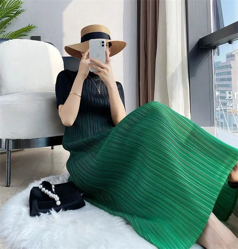 Long Dresses Elegant Party Dresses Woman Miyake Pleated Dress Female Gradient Long Loose Fashion Stitching Drape Bottoming Dress