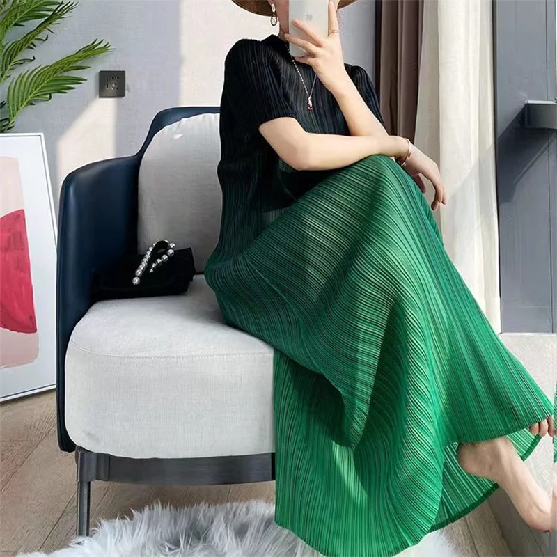 Long Dresses Elegant Party Dresses Woman Miyake Pleated Dress Female Gradient Long Loose Fashion Stitching Drape Bottoming Dress