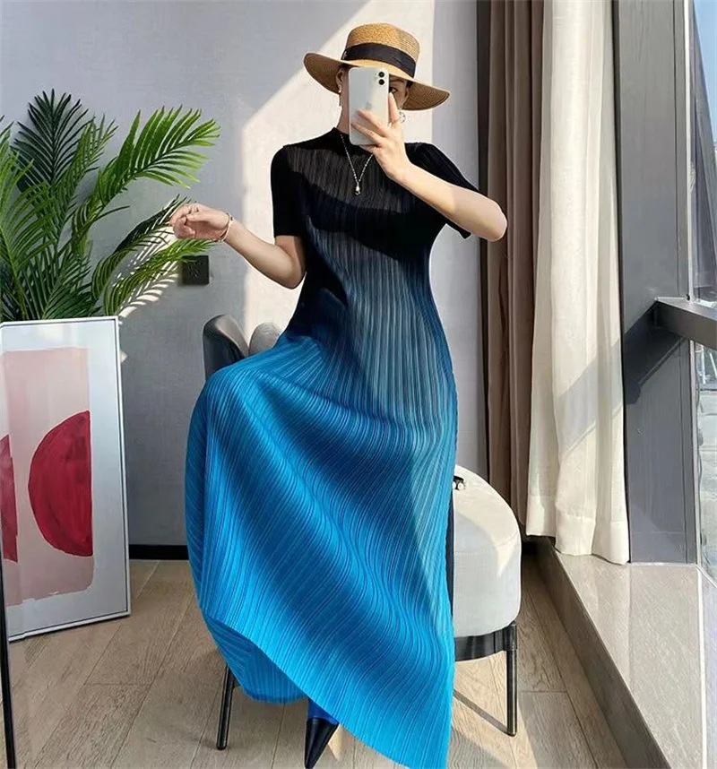Long Dresses Elegant Party Dresses Woman Miyake Pleated Dress Female Gradient Long Loose Fashion Stitching Drape Bottoming Dress