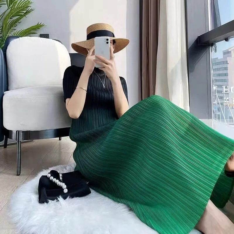 Long Dresses Elegant Party Dresses Woman Miyake Pleated Dress Female Gradient Long Loose Fashion Stitching Drape Bottoming Dress