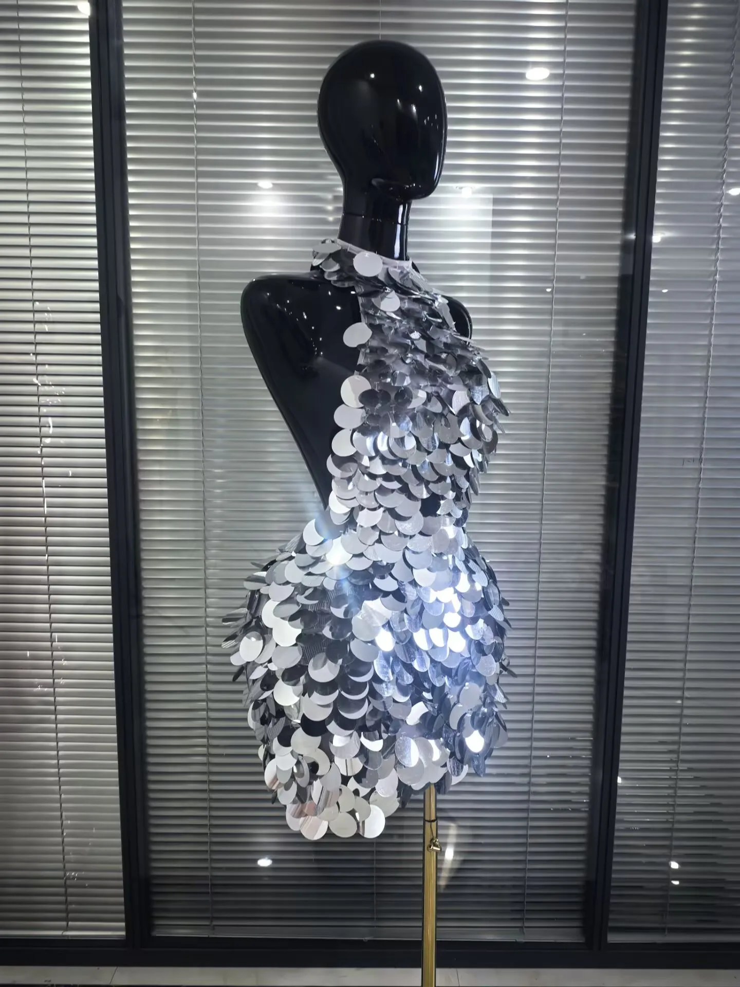 Shining Sequins Women Sexy Halter Off the Shoulder Backless Bodycon Mini Dress Nightclub Party Celebrate Bar Singer Stage Wear