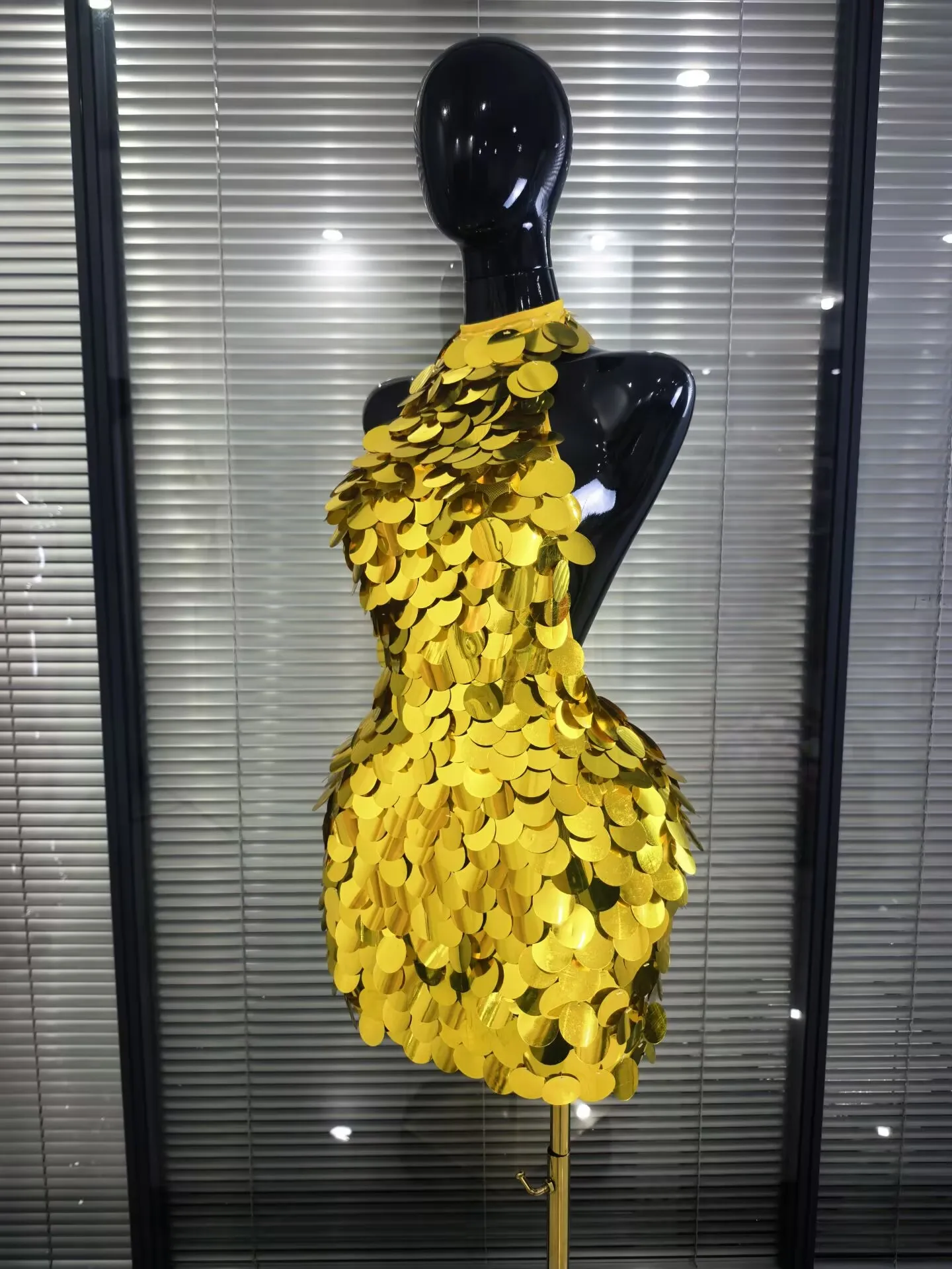 Shining Sequins Women Sexy Halter Off the Shoulder Backless Bodycon Mini Dress Nightclub Party Celebrate Bar Singer Stage Wear