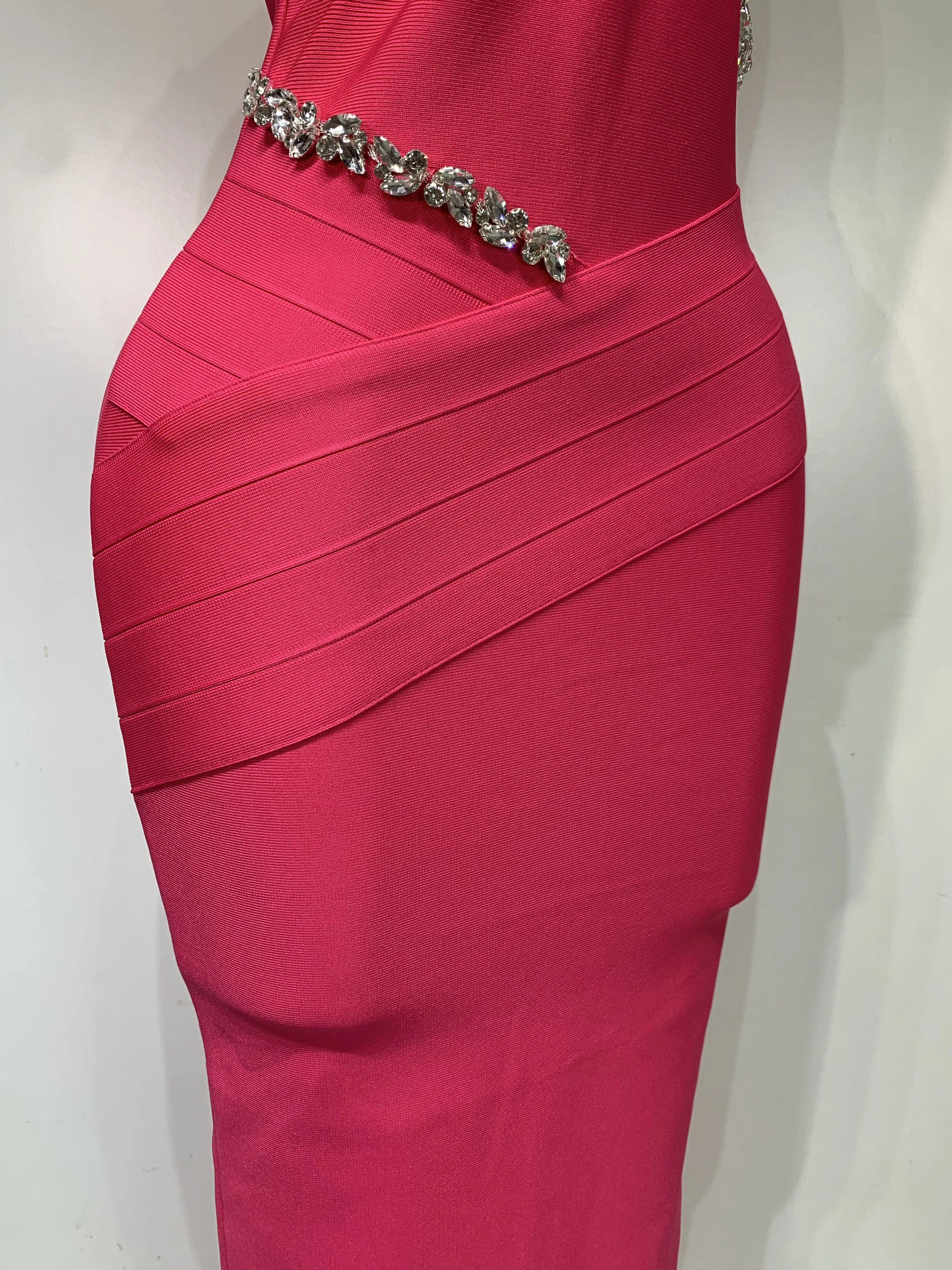 Women Sexy Backless Shinning Crystal Bodycon Long Bandage Dresses Celebrate Birthday Elegant Evening Party Wedding Guest Gown