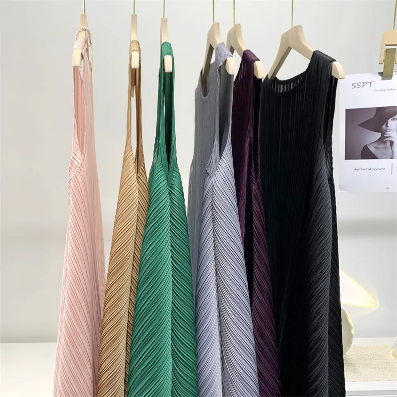 ALSEY Miyake Pleated Fashion Sleeveless Women for Dress Summer New Elegant O-neck Solid Color Loose Simple Casual Party Dress