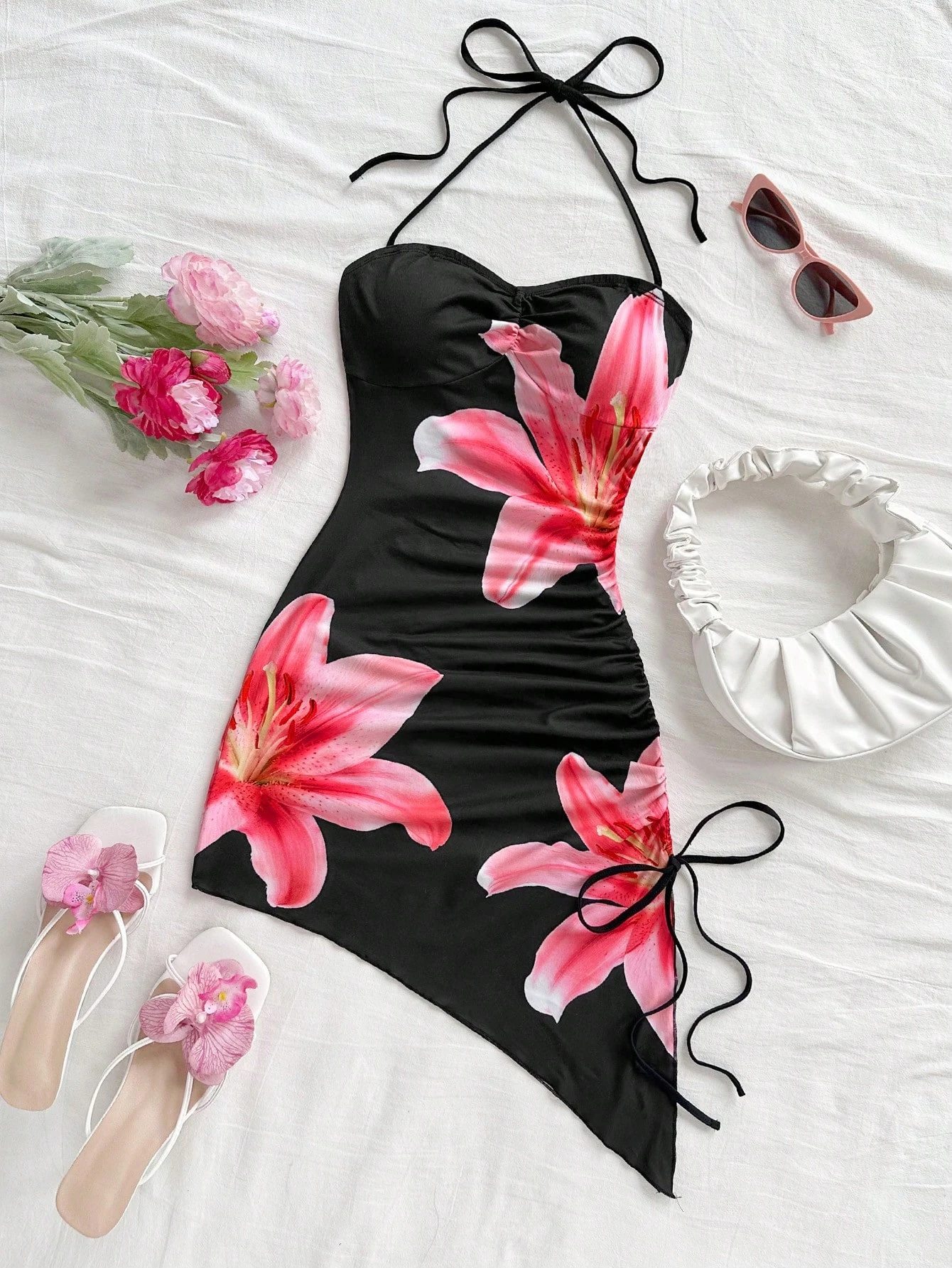 Women's Beach Vacation Graphic Floral Print Dress Asymmetric Hem Halter Neck Bow Bodycon Boho Short Dresses Streetwear 2025
