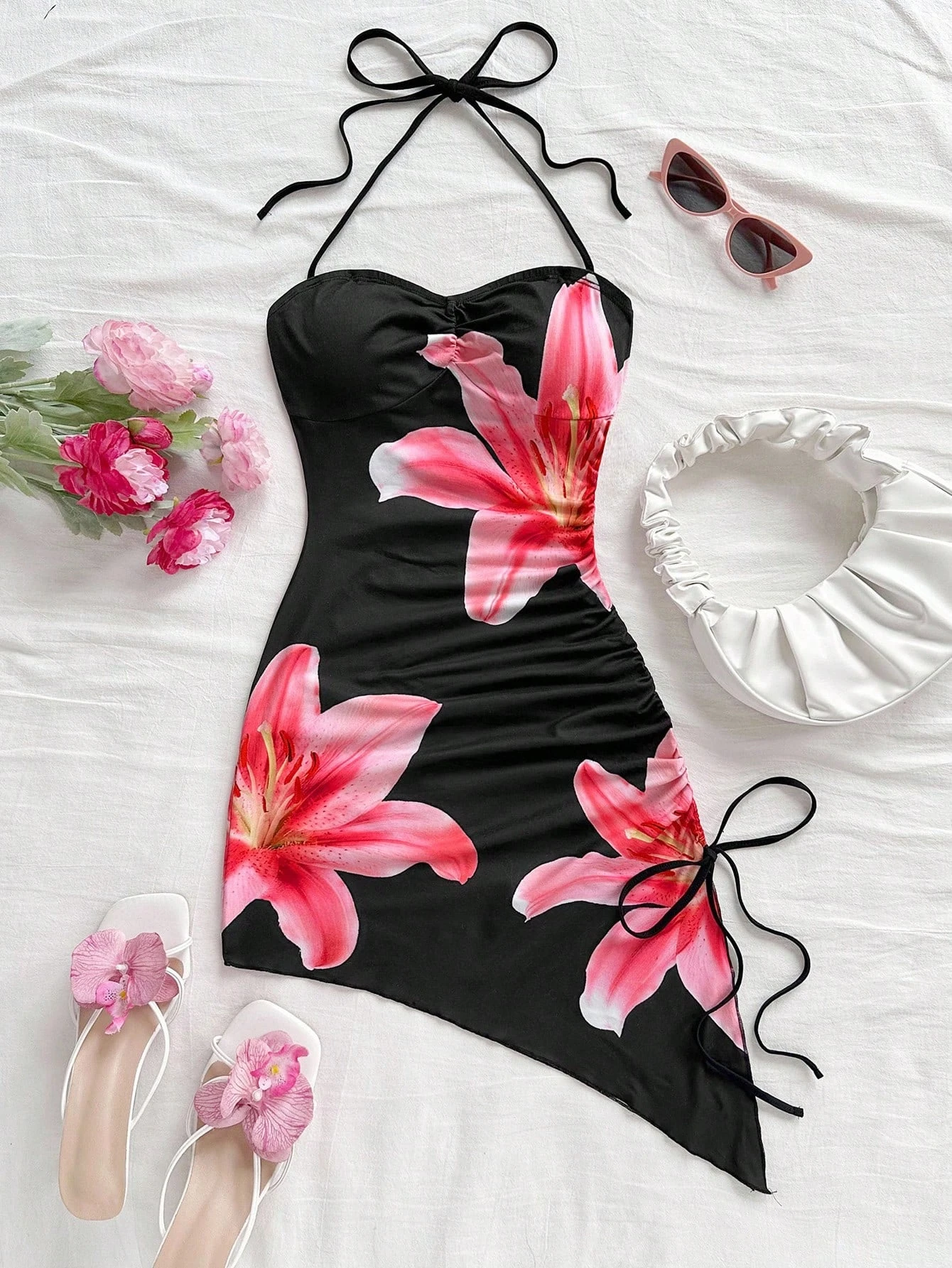 Women's Beach Vacation Graphic Floral Print Dress Asymmetric Hem Halter Neck Bow Bodycon Boho Short Dresses Streetwear 2025