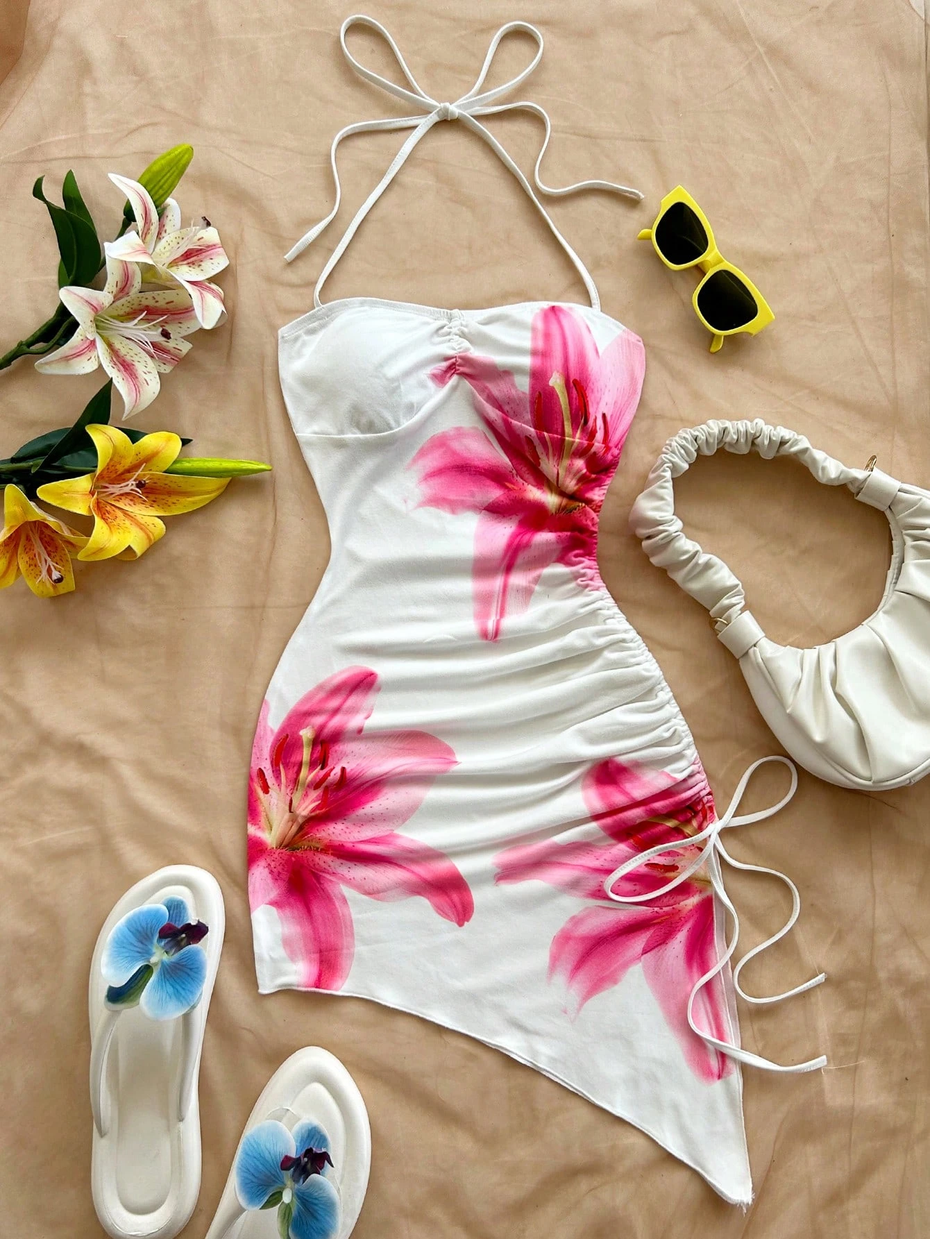 Women's Beach Vacation Graphic Floral Print Dress Asymmetric Hem Halter Neck Bow Bodycon Boho Short Dresses Streetwear 2025