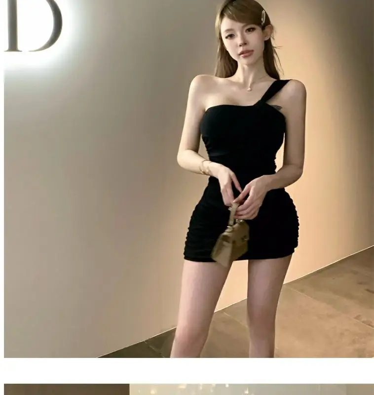 Summer women's sexy one-shoulder pleated slim dress butt-covering skirt