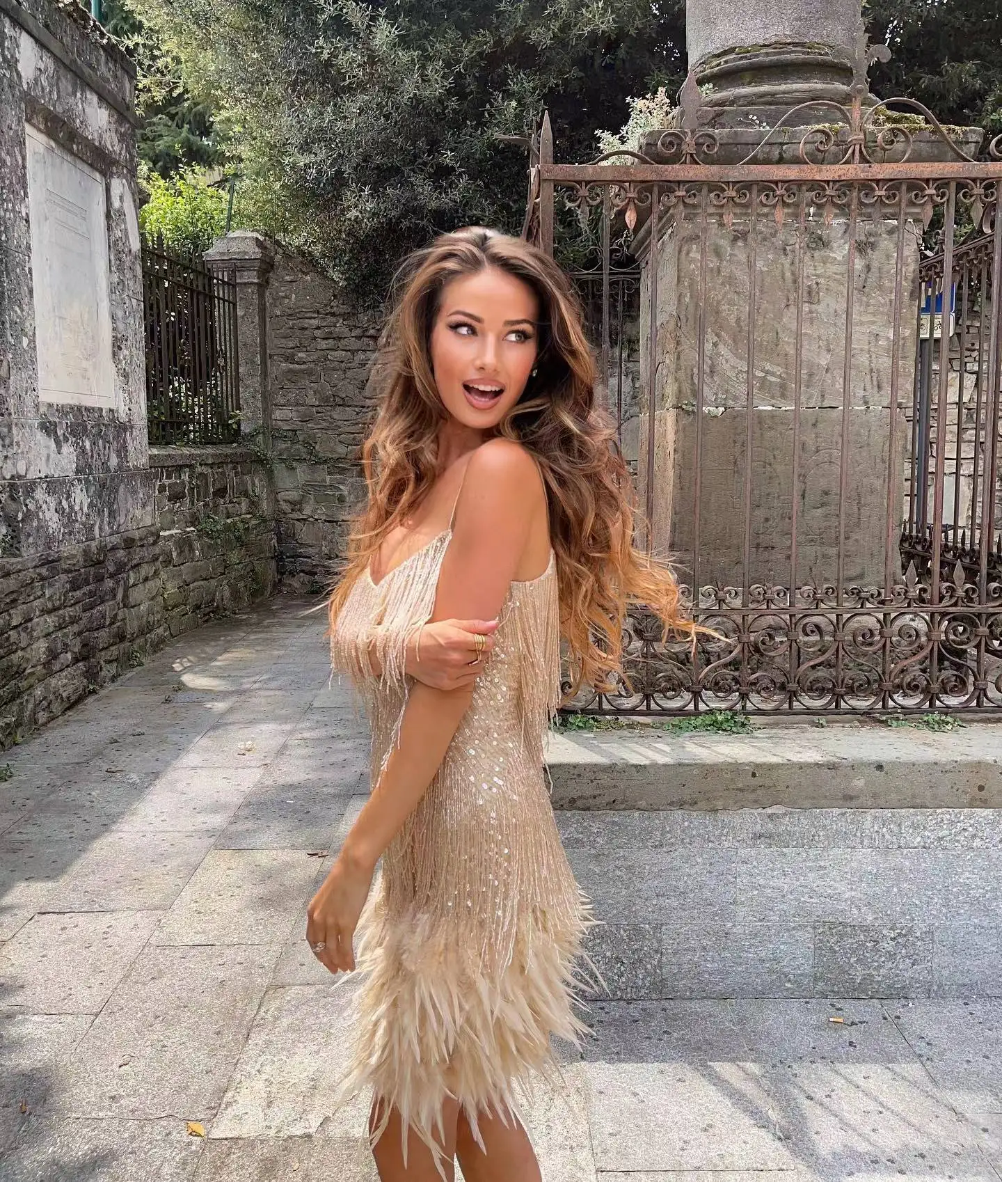 Taruxy Tassel Sequins Dress Women Elegant Feather Spaghetti Straps Mini Dresses Summer Sexy Party Club Evening Dresses Vestidos