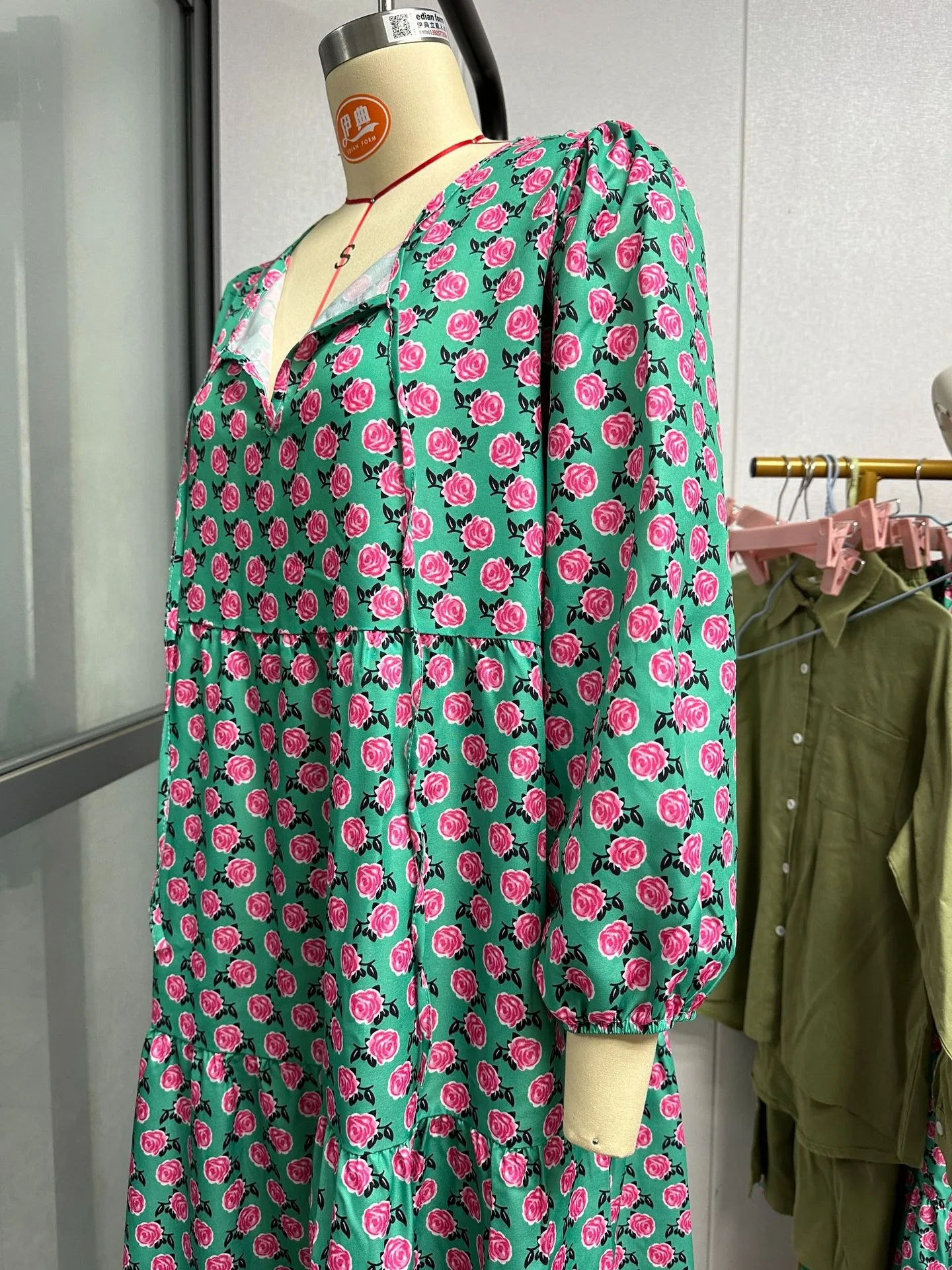 Ladies' Floral Print Bohemian Vacation Long Sleeve Thin Dress Harajuku Loose V-Neck Fashion Summer Beach Comfy Dress