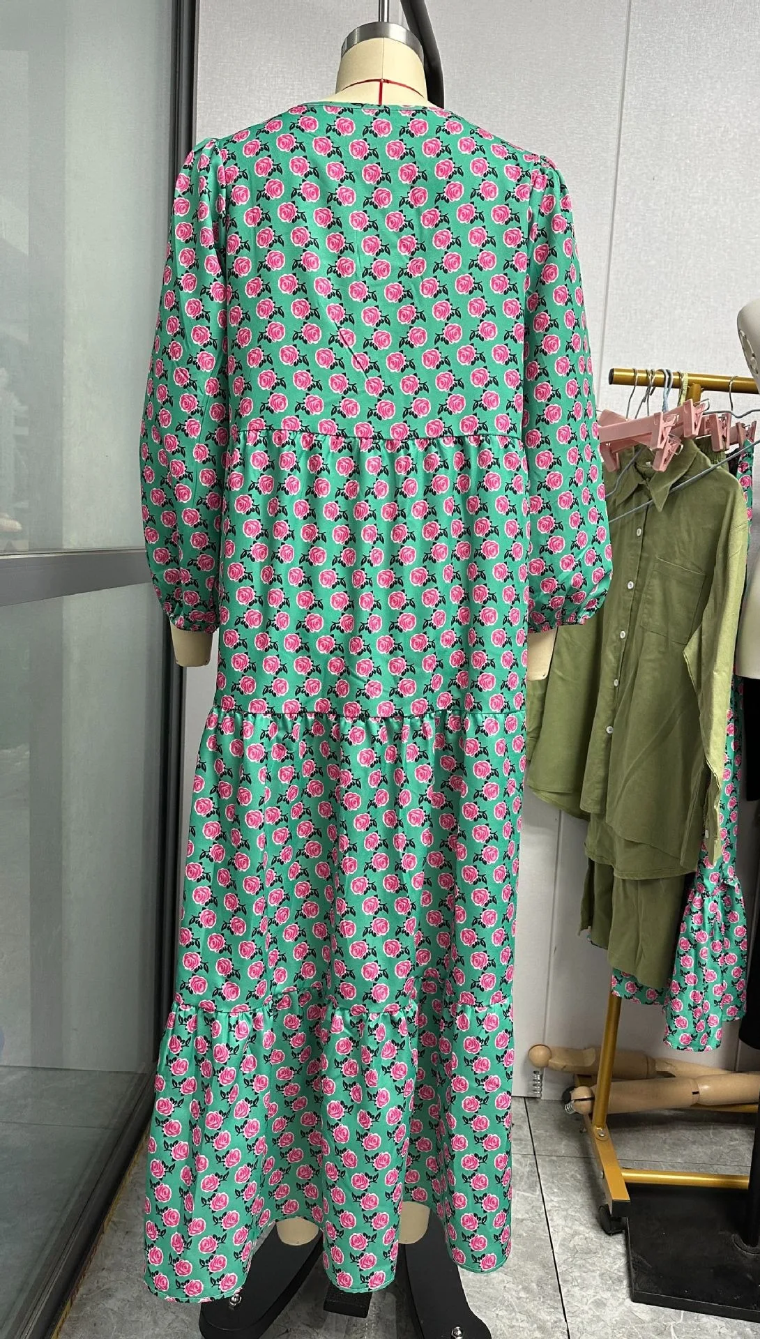 Ladies' Floral Print Bohemian Vacation Long Sleeve Thin Dress Harajuku Loose V-Neck Fashion Summer Beach Comfy Dress