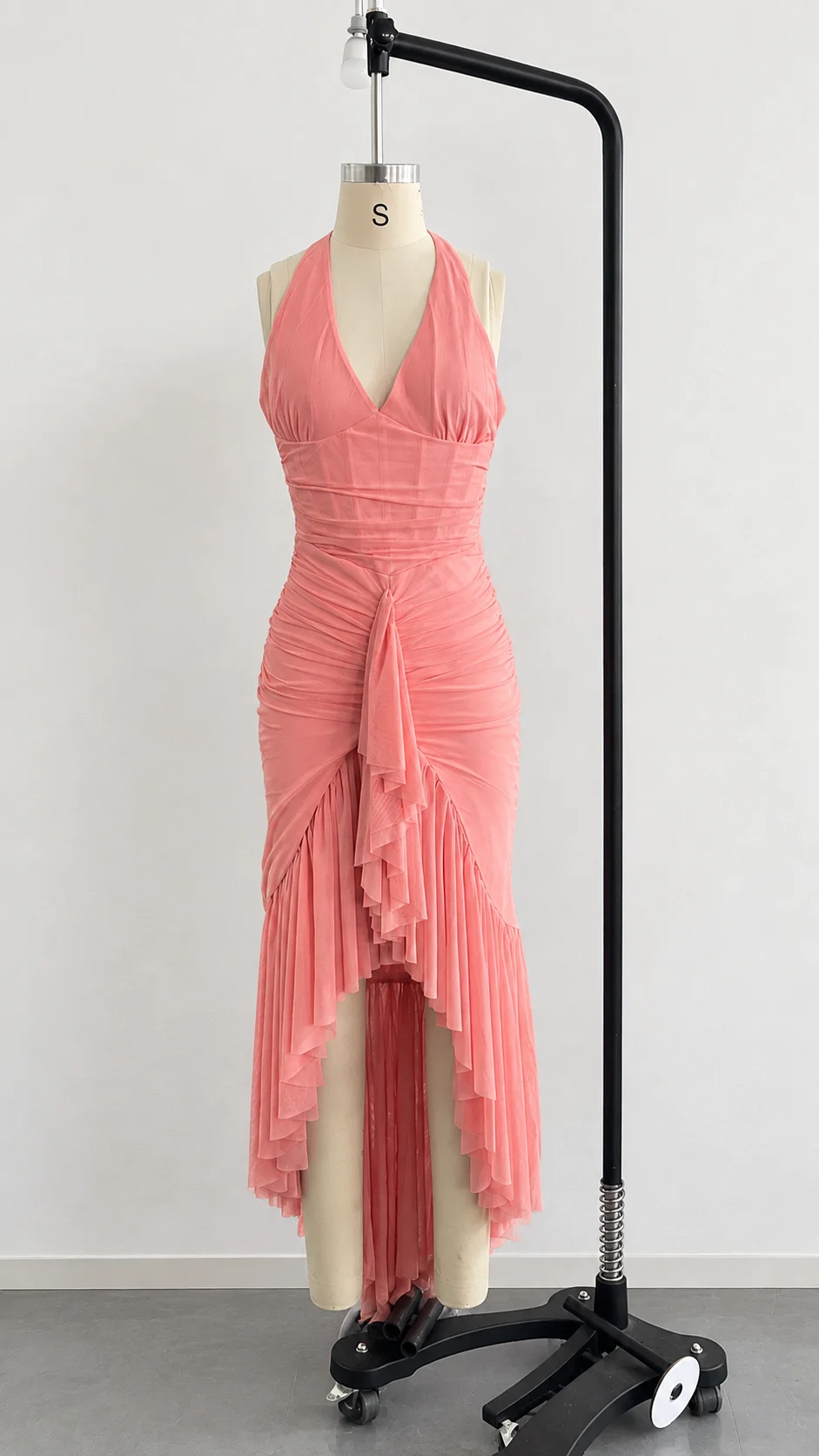 Yellow V Neck Halter Mermaid Maxi Dress Women's Sleeveless Ruffle Slit Long Dress 2026 Elegant Wedding Guest Evening Party Robes