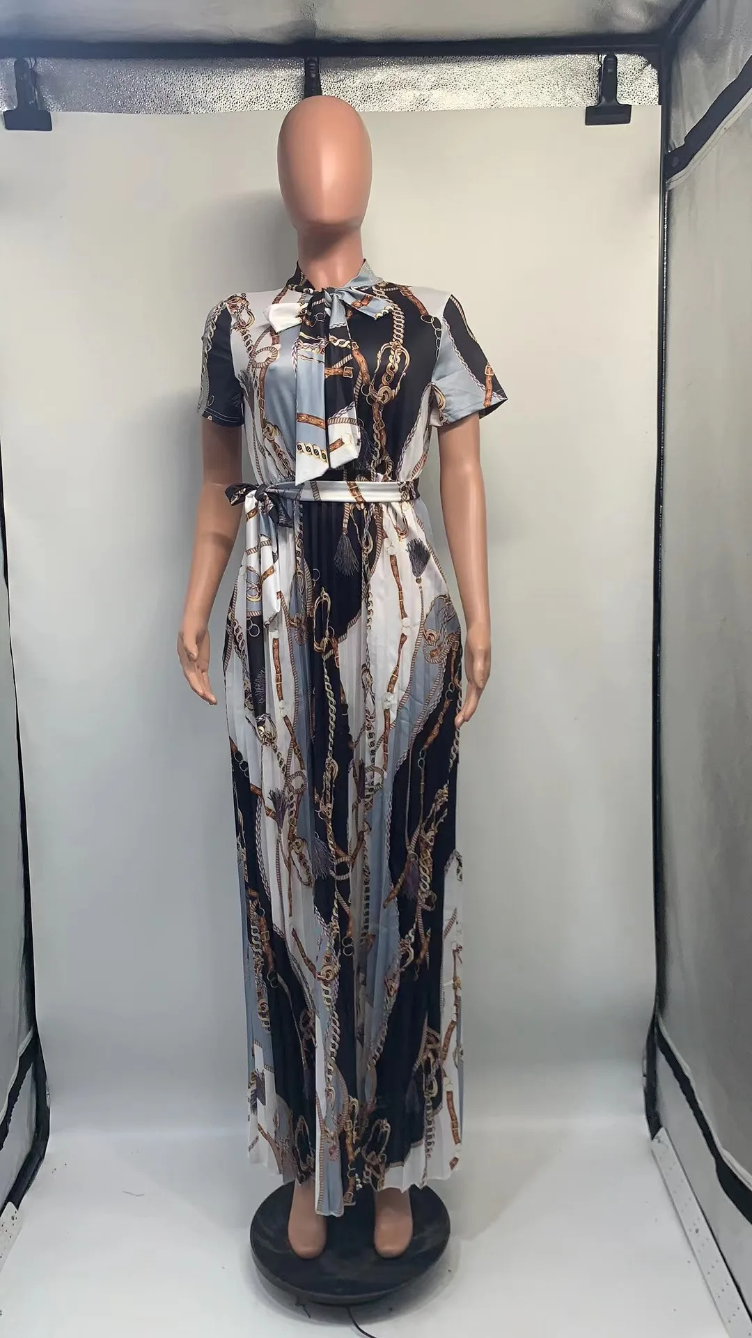 Fashionable and Elegant Print Pleated Long Dresses for Women Oversized Short-sleeved Ladies Temperament Maxi Dress Evening Gowns