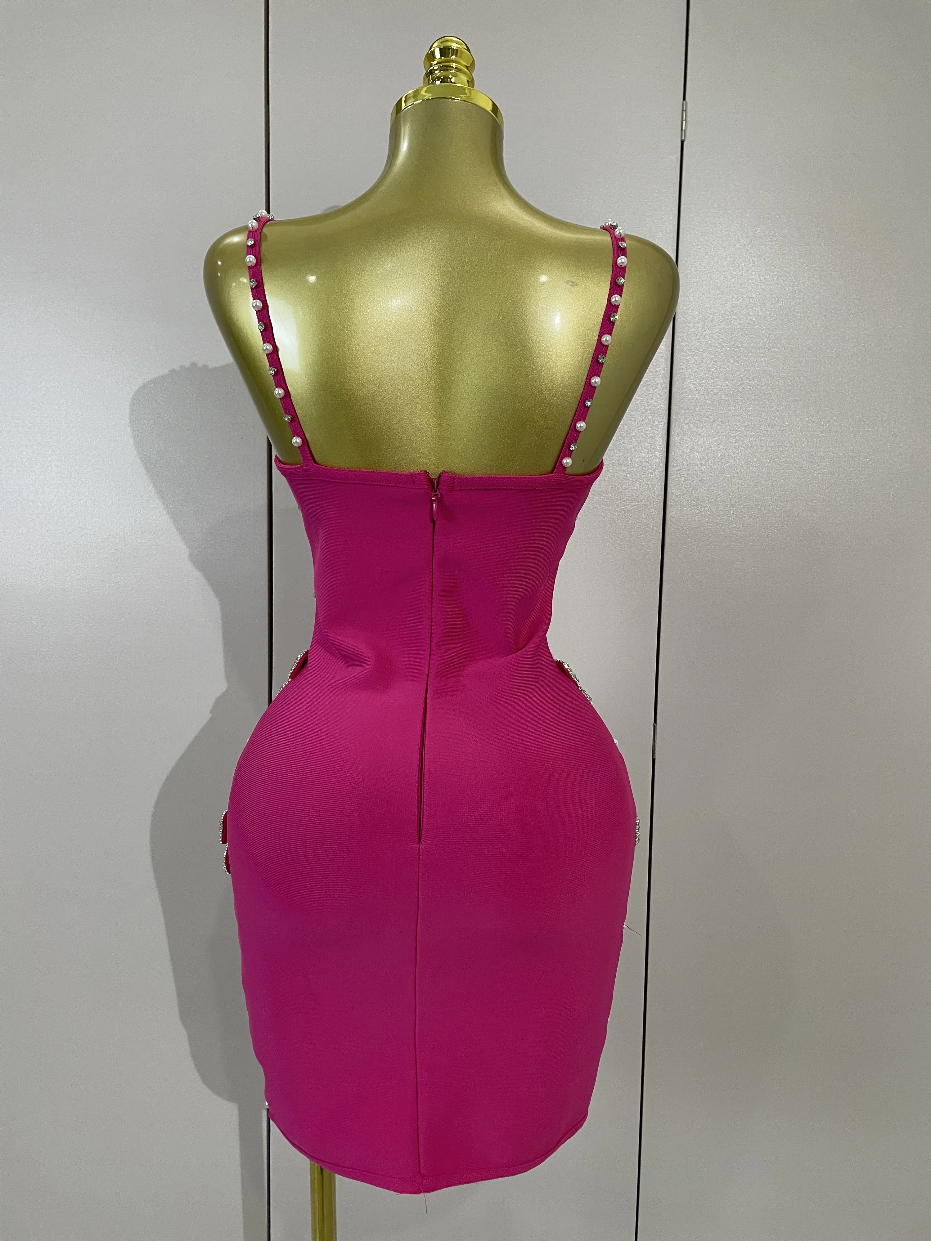 Women Elegant Luxury Bow Diamonds Pearl Club Evening Party Mini Knitted Dresses Sexy Spaghetti Strap Bodycon Bandage Dresses
