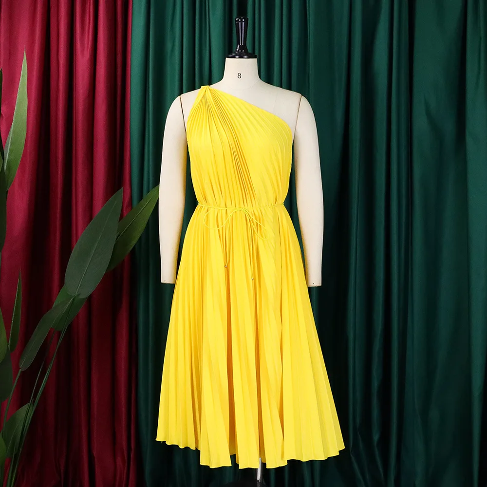CM.YAYA Women One Shoulder Sleeveless Big Swing Pleated Knee Length Dress 2023 Fashion Street Vestidos Sexy Chic Dresses