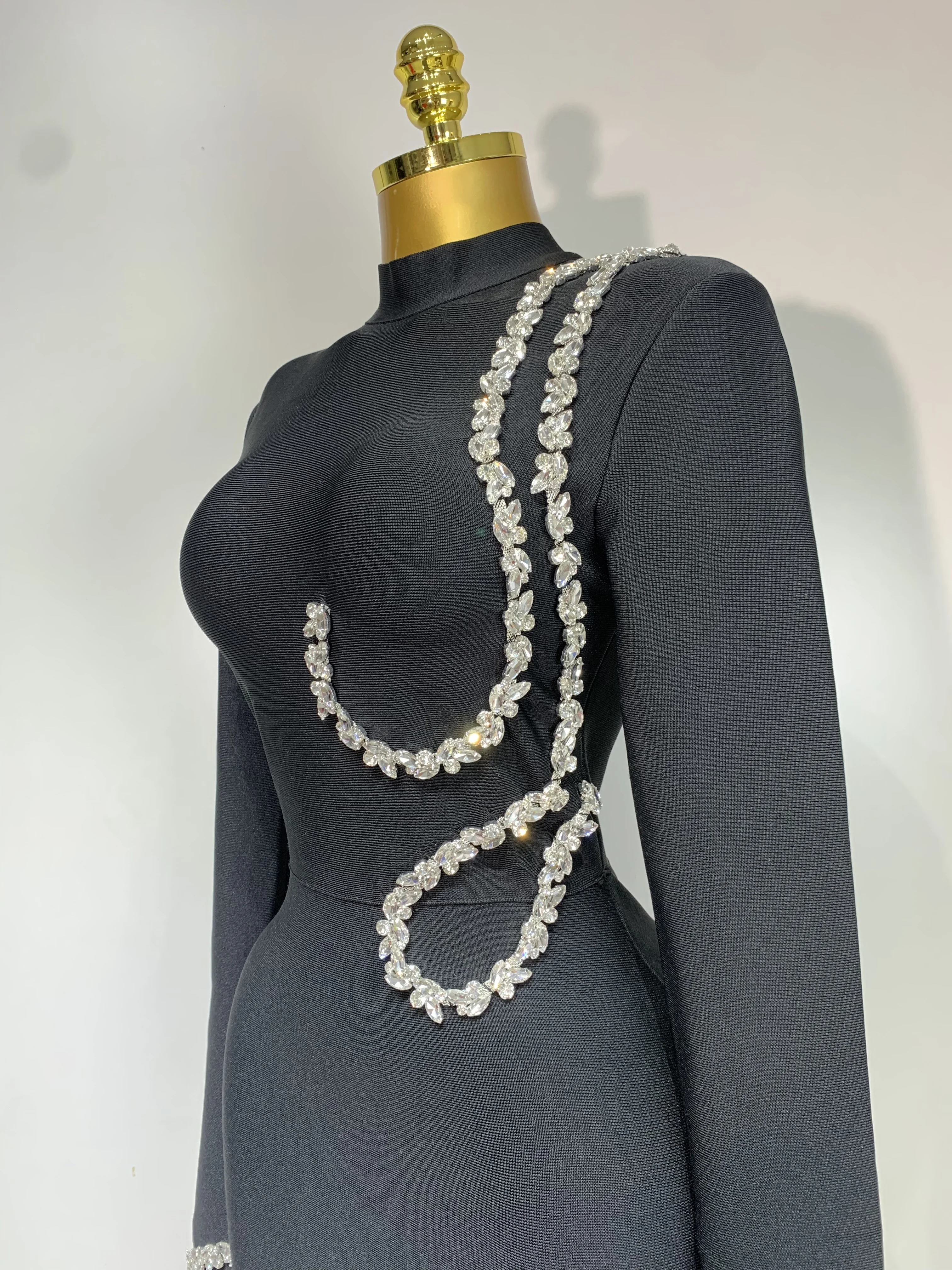 Women Sexy Long Sleeve Diamonds Maxi Long Bodycon Bandage Dress 2025 Celebrity Elegant Evening Party Luxury Birthday Dresses