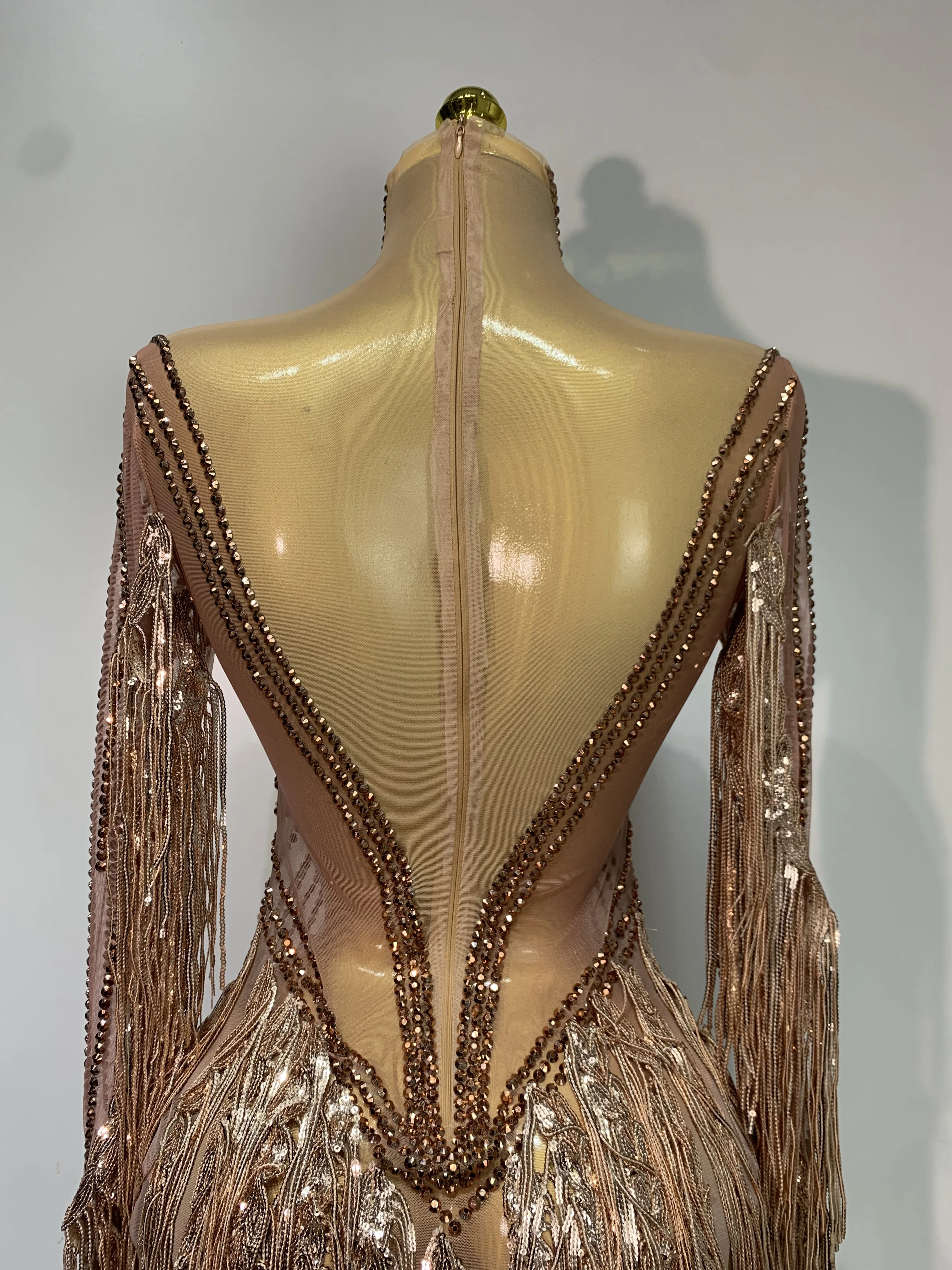 Women Sexy Long Sleeve Tassel Diamond Dress Luxury Birthday Evening Party Costume Nightclub Celebrity Stage Performance Outfit